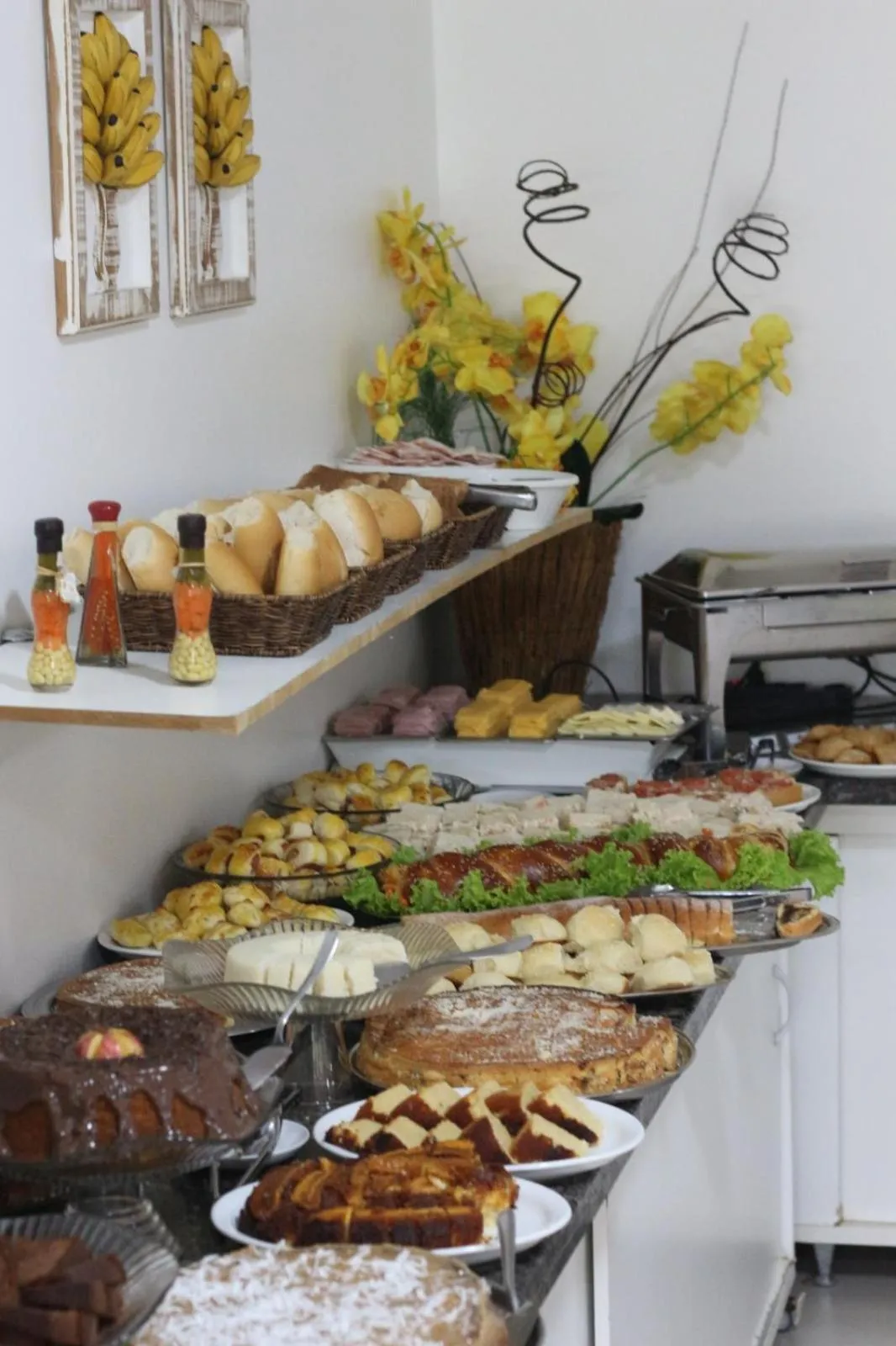 Buffet breakfast in Hotel Absolar