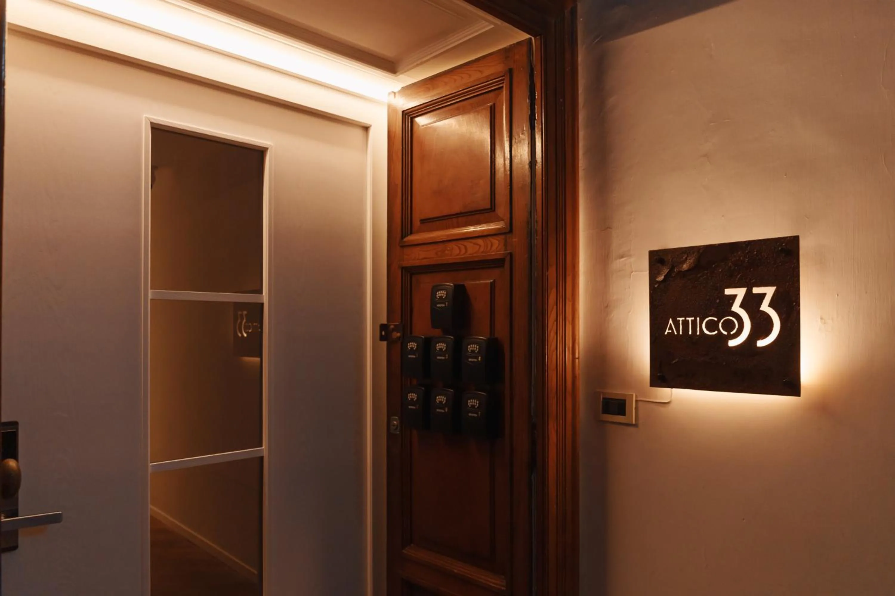 Facade/entrance in ATTICO33