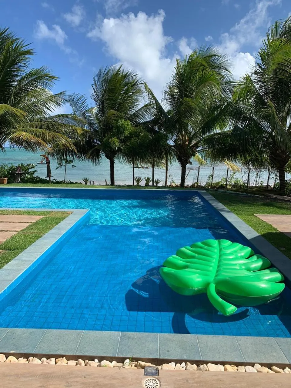 Swimming pool in Pousada Marceneiro