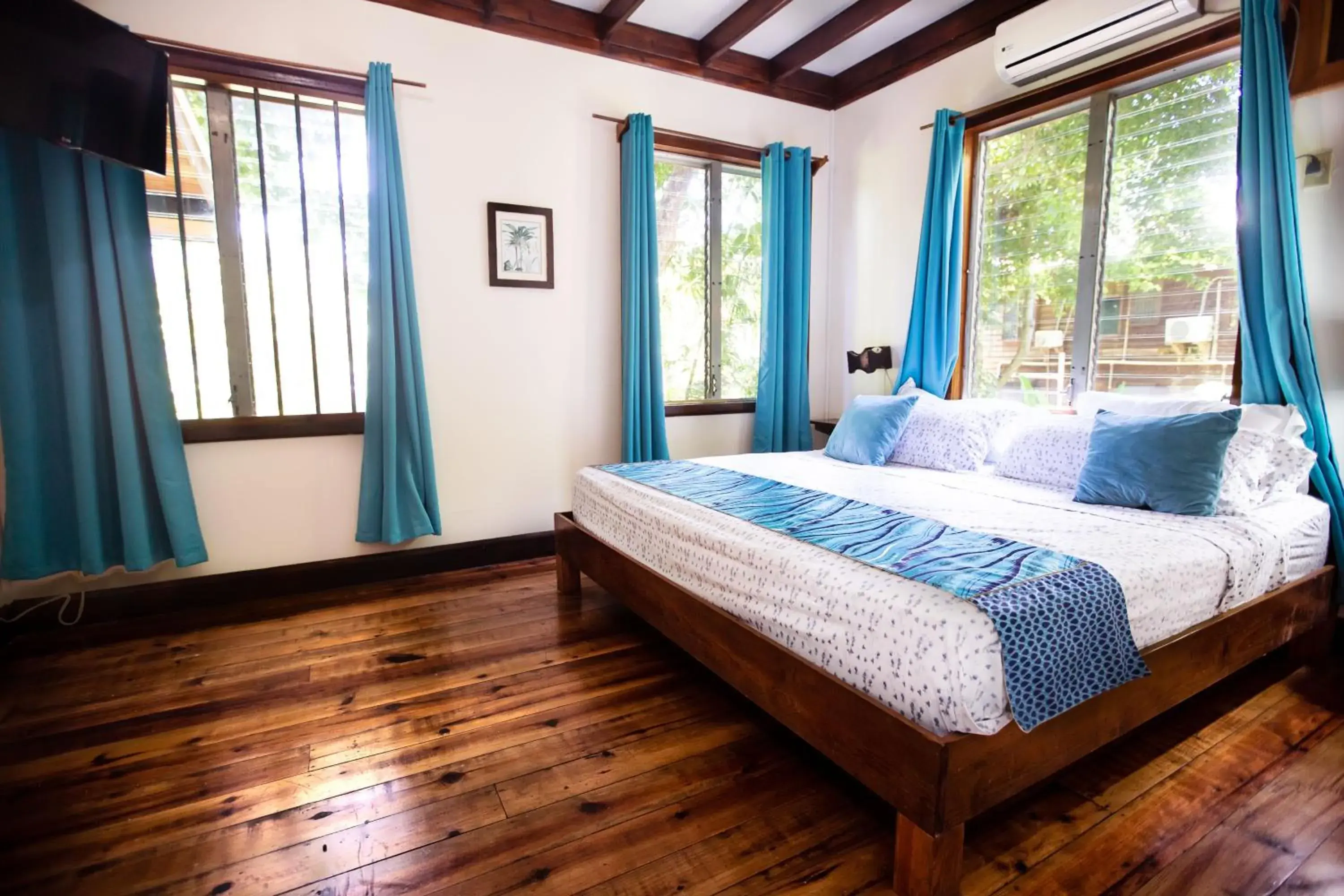 Bed in Mango Inn Resort Bed in Mango Inn Resort