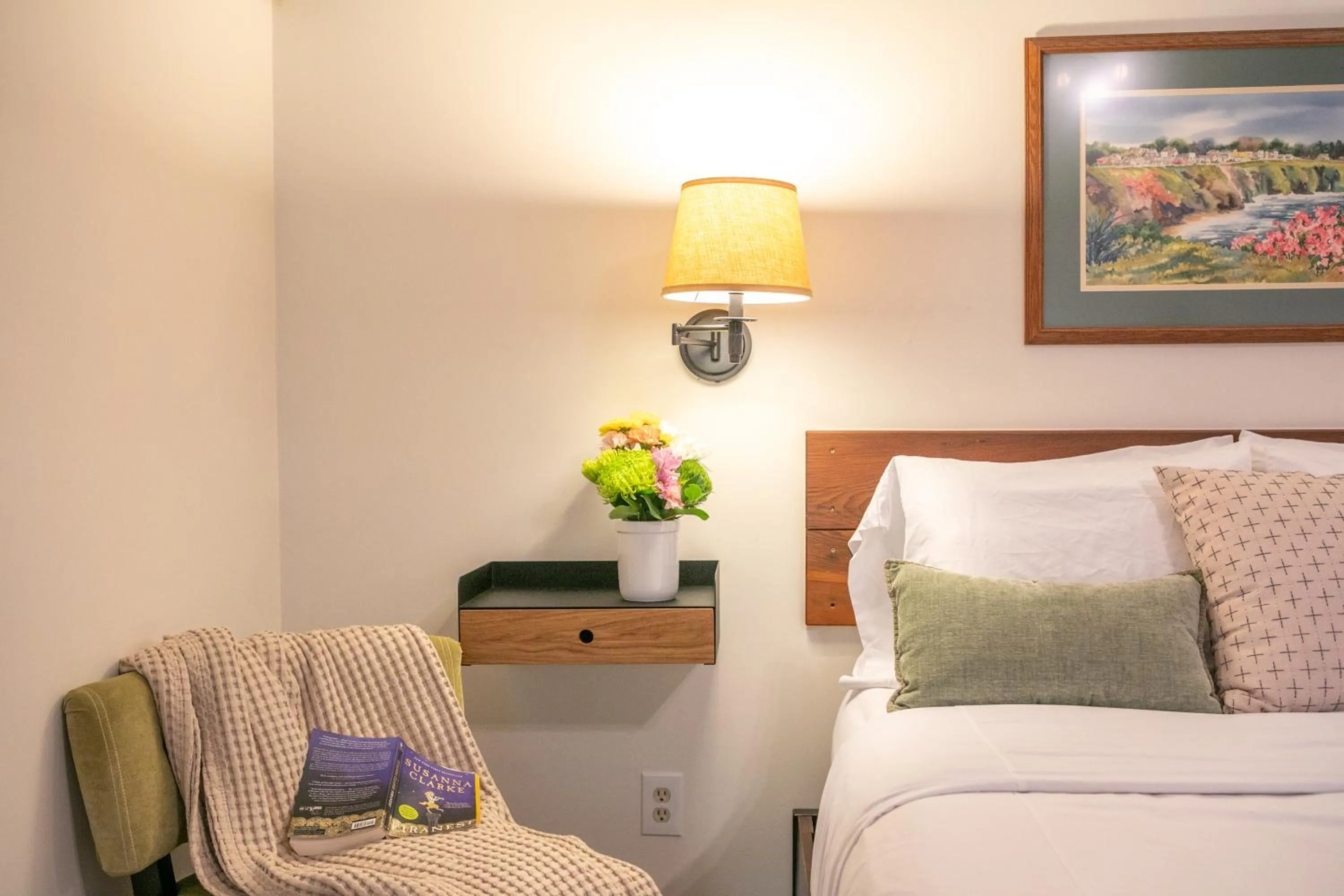 Bed in Anderson Valley Inn