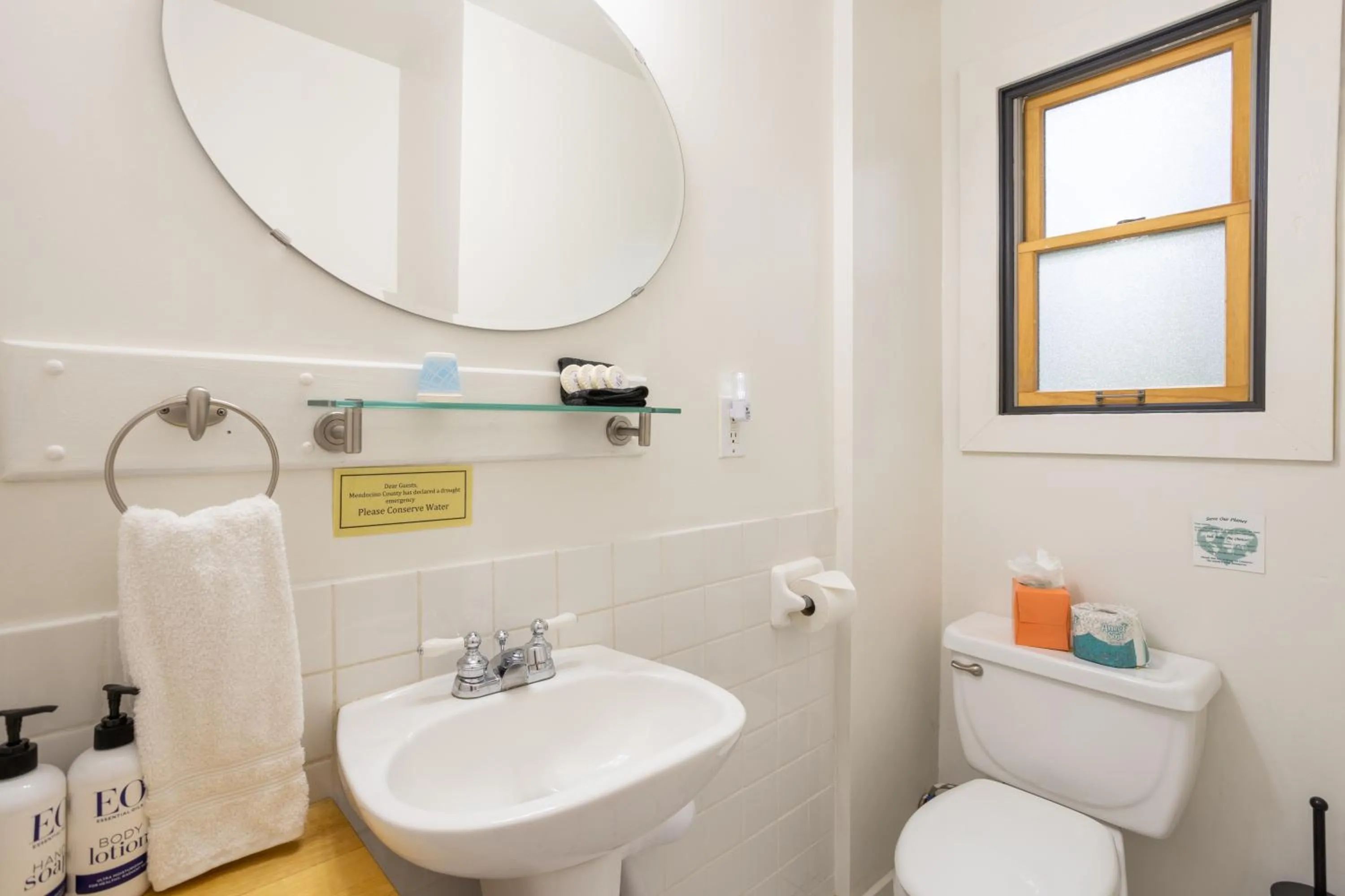 Bathroom in Anderson Valley Inn