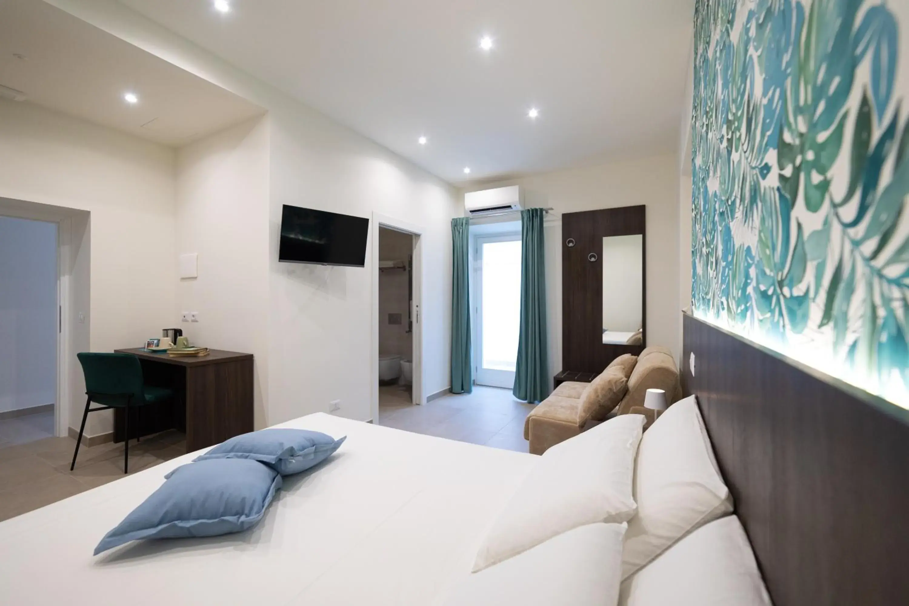 Triple Room with Terrace in NUMISIA B&B Triple Room with Terrace in NUMISIA B&B