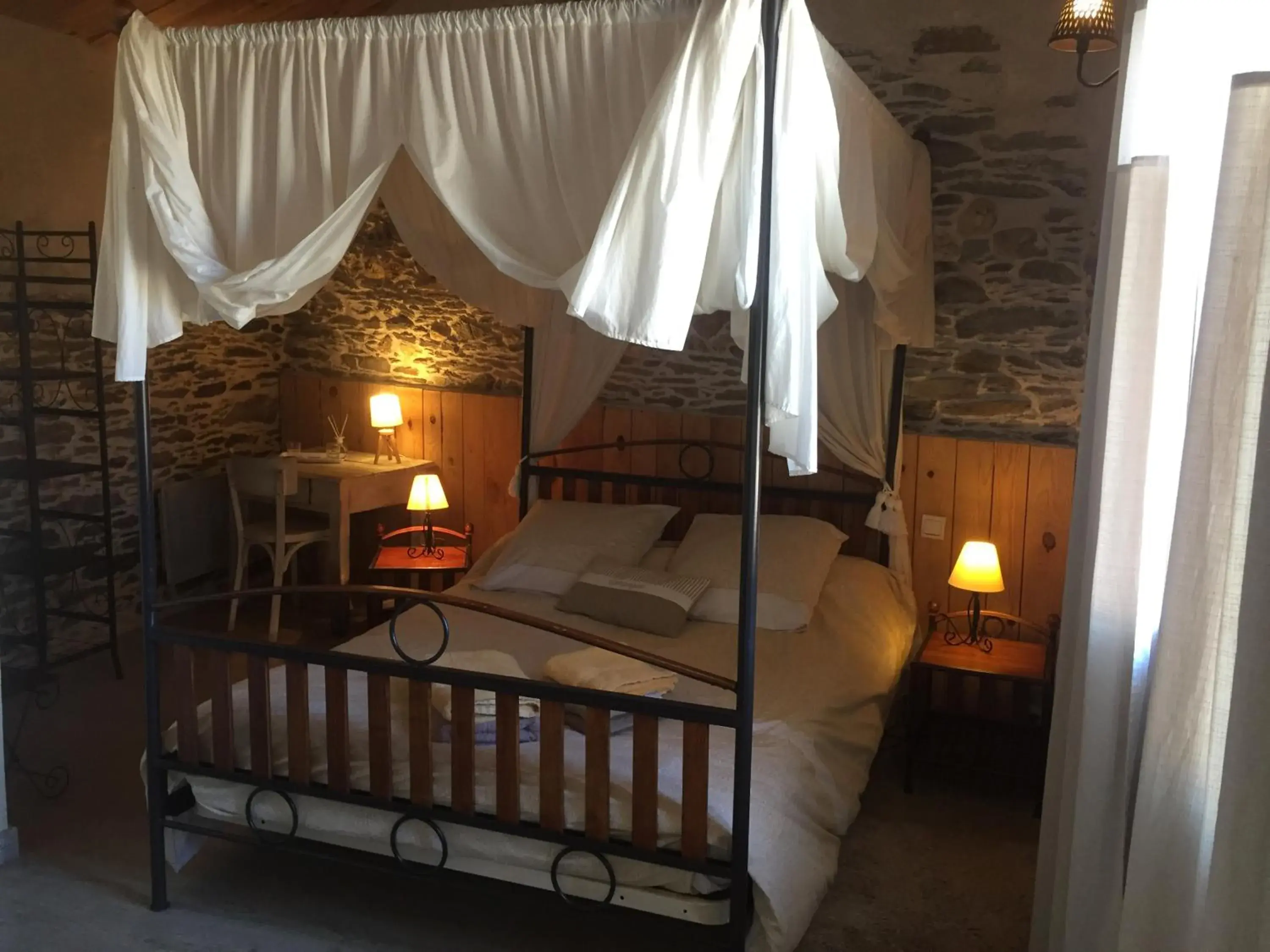Large Double Room in Maison d'Hôtes Hameau de Taur Large Double Room in Maison d'Hôtes Hameau de Taur
