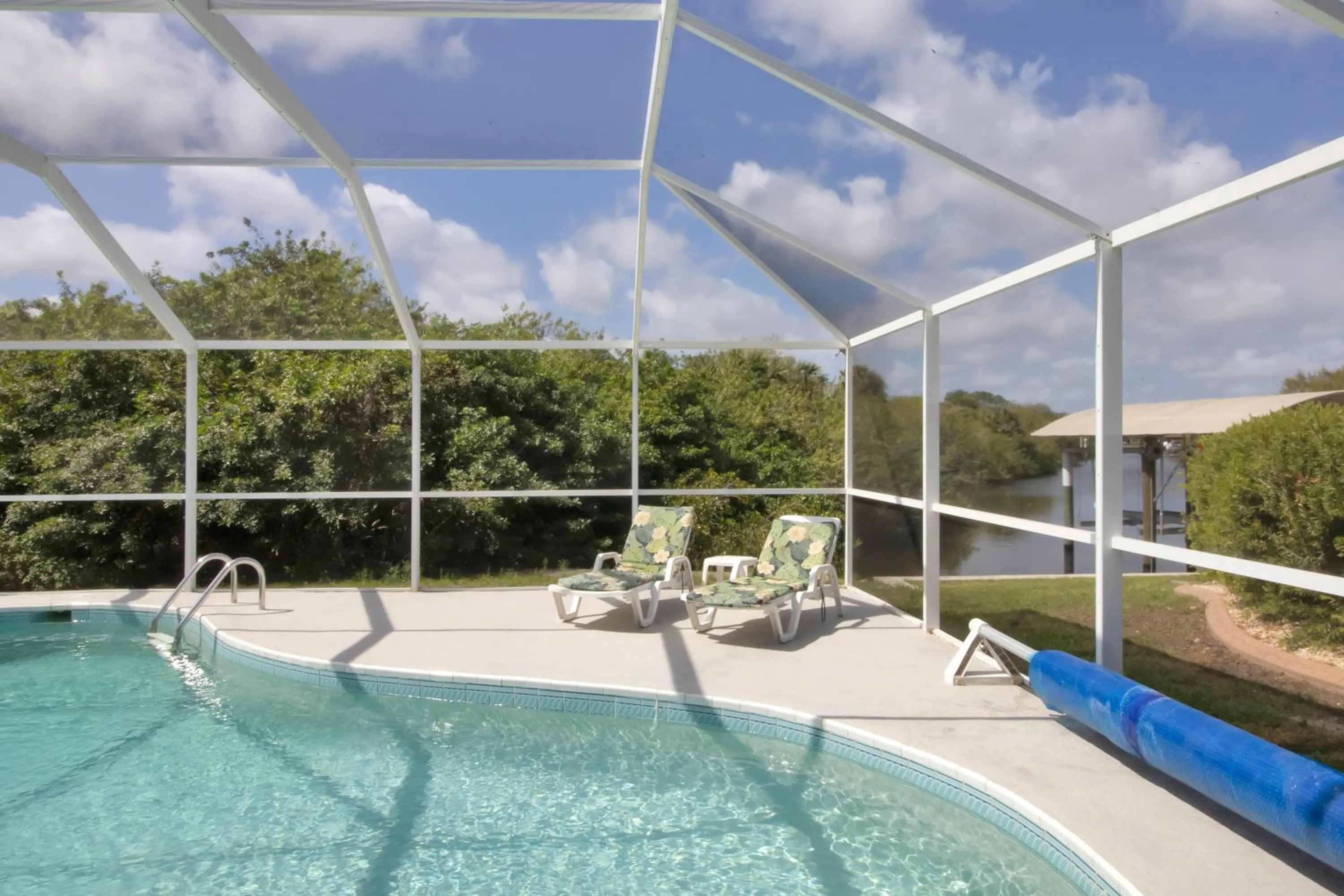 Swimming pool in Joseph