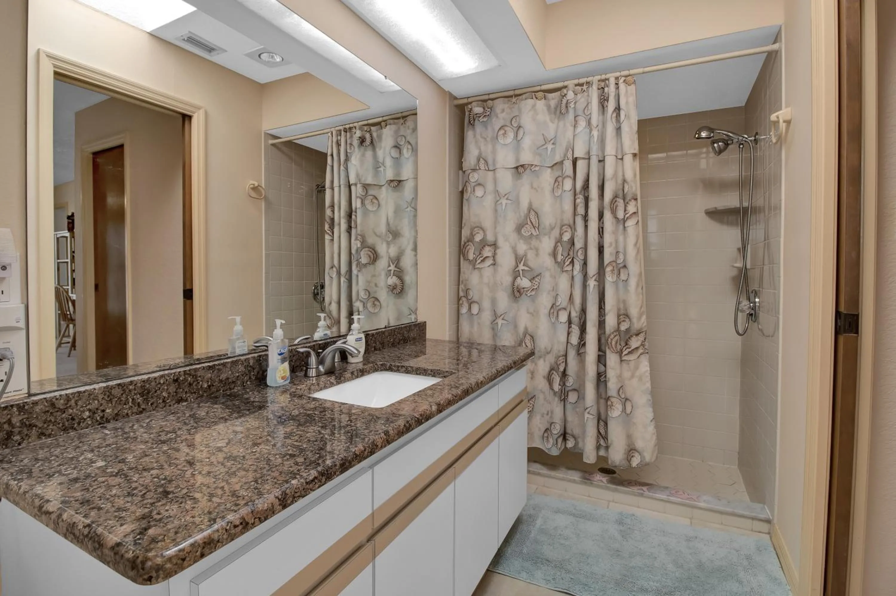 Bathroom in Joseph