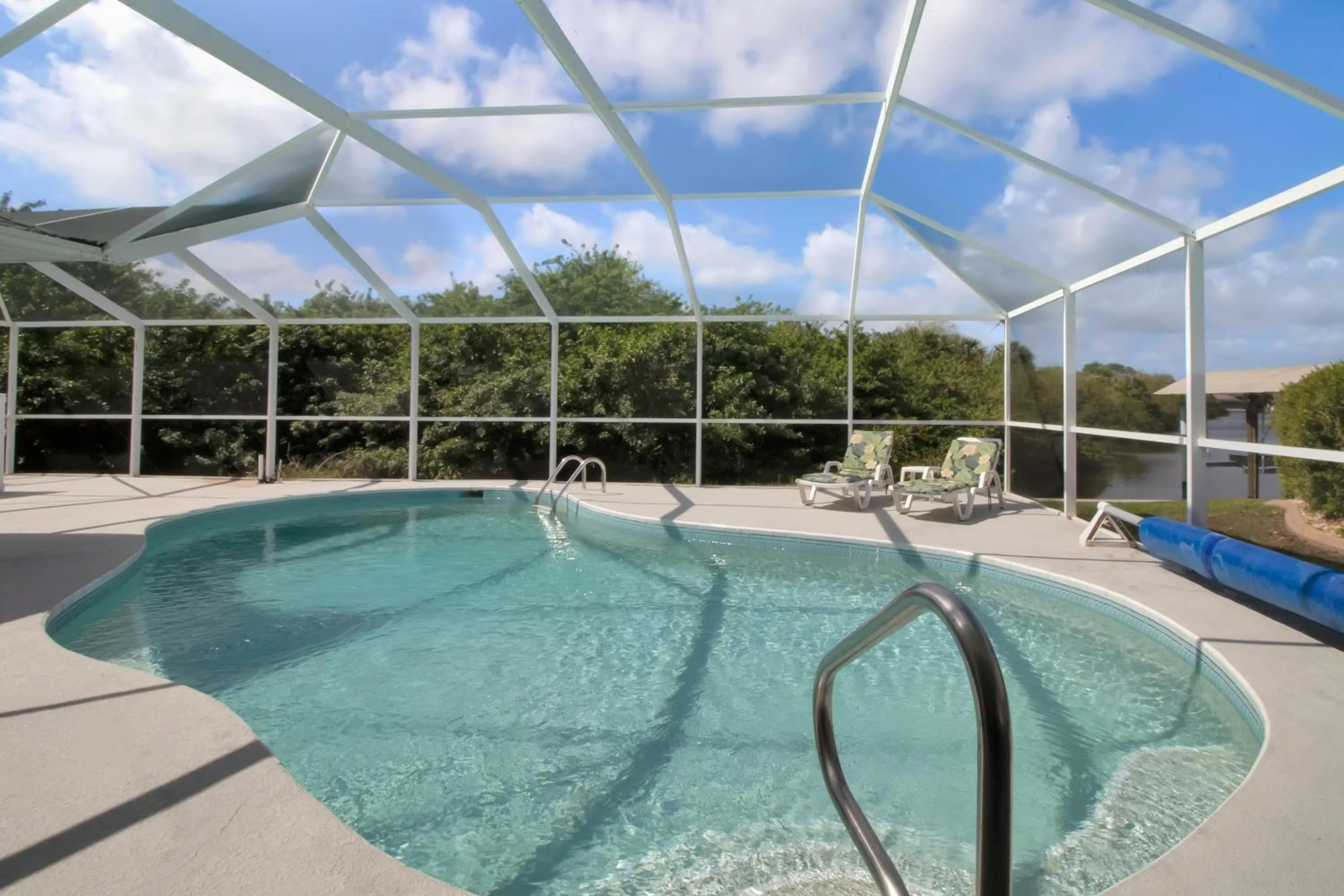 Swimming pool in Joseph