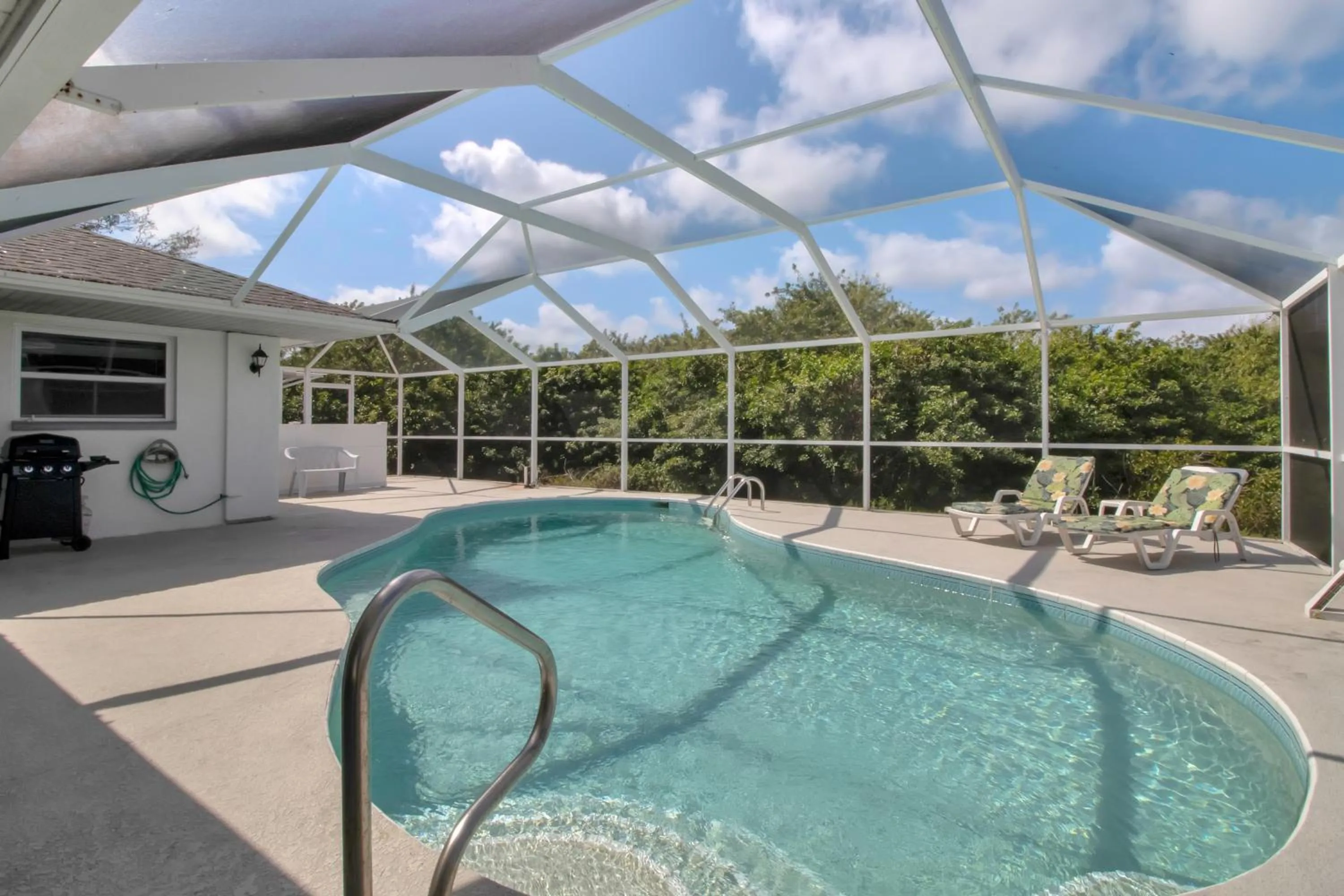Swimming pool in Joseph