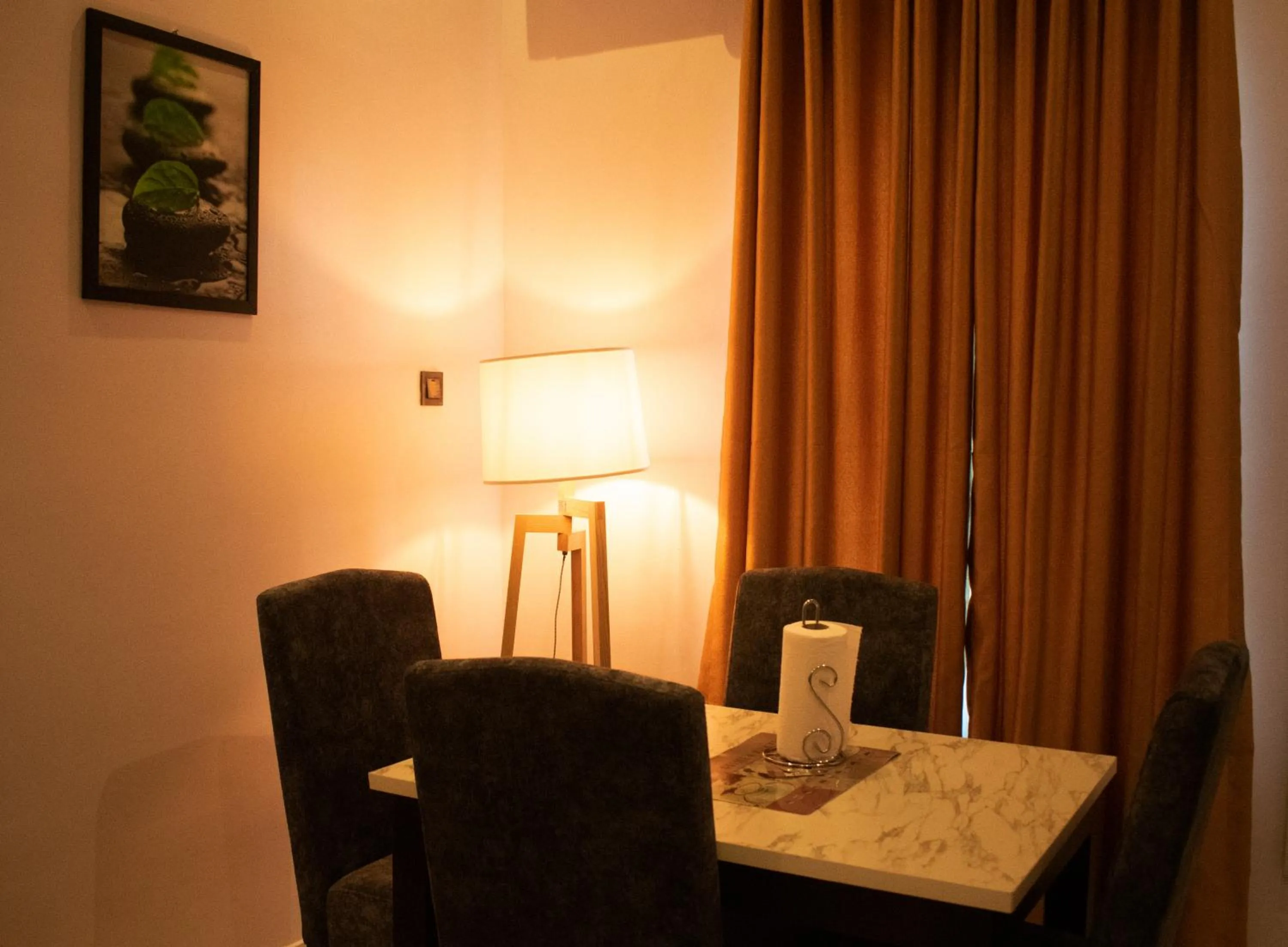 Dining area in Sapphire Residences by Crystal