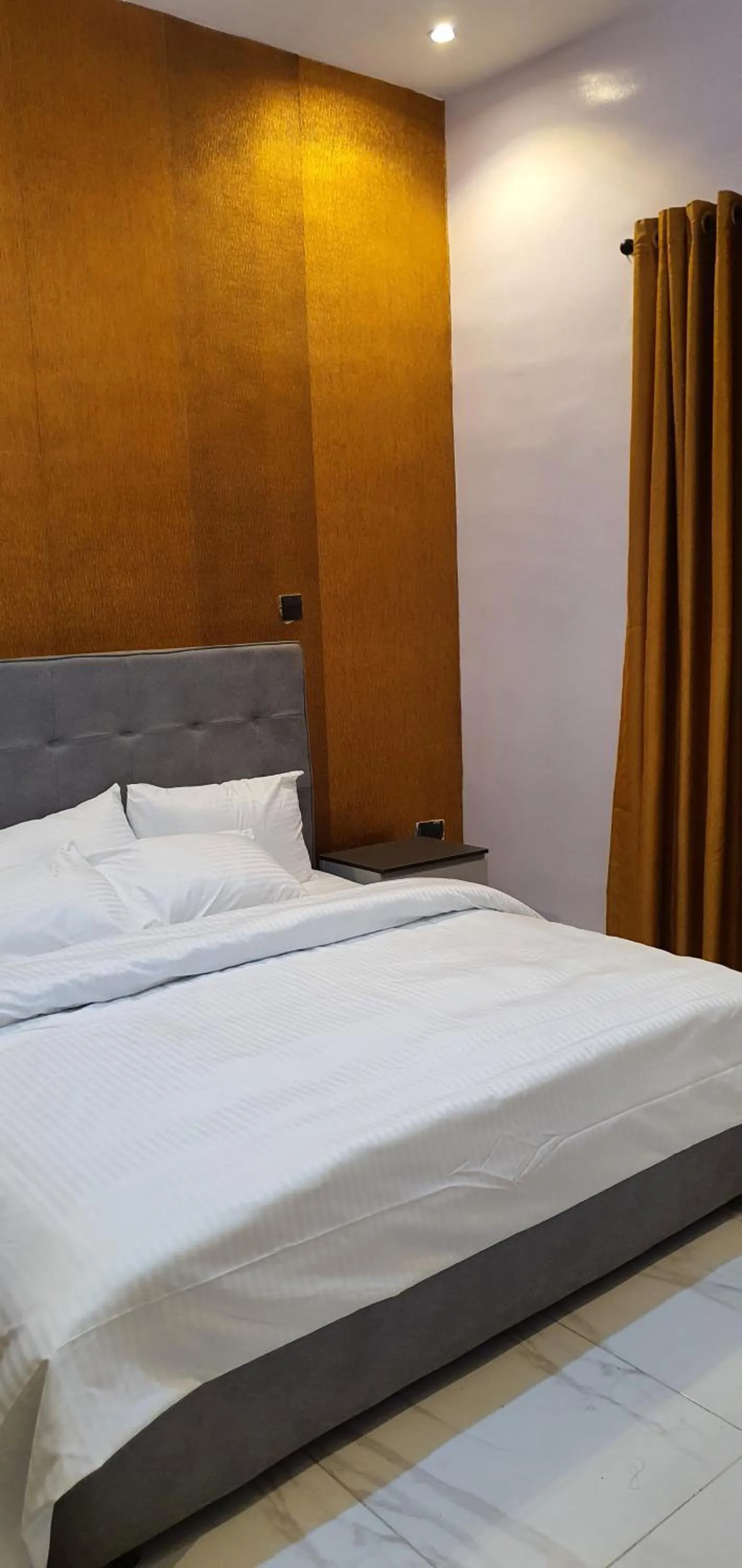 Bedroom, Bed in Sapphire Residences by Crystal