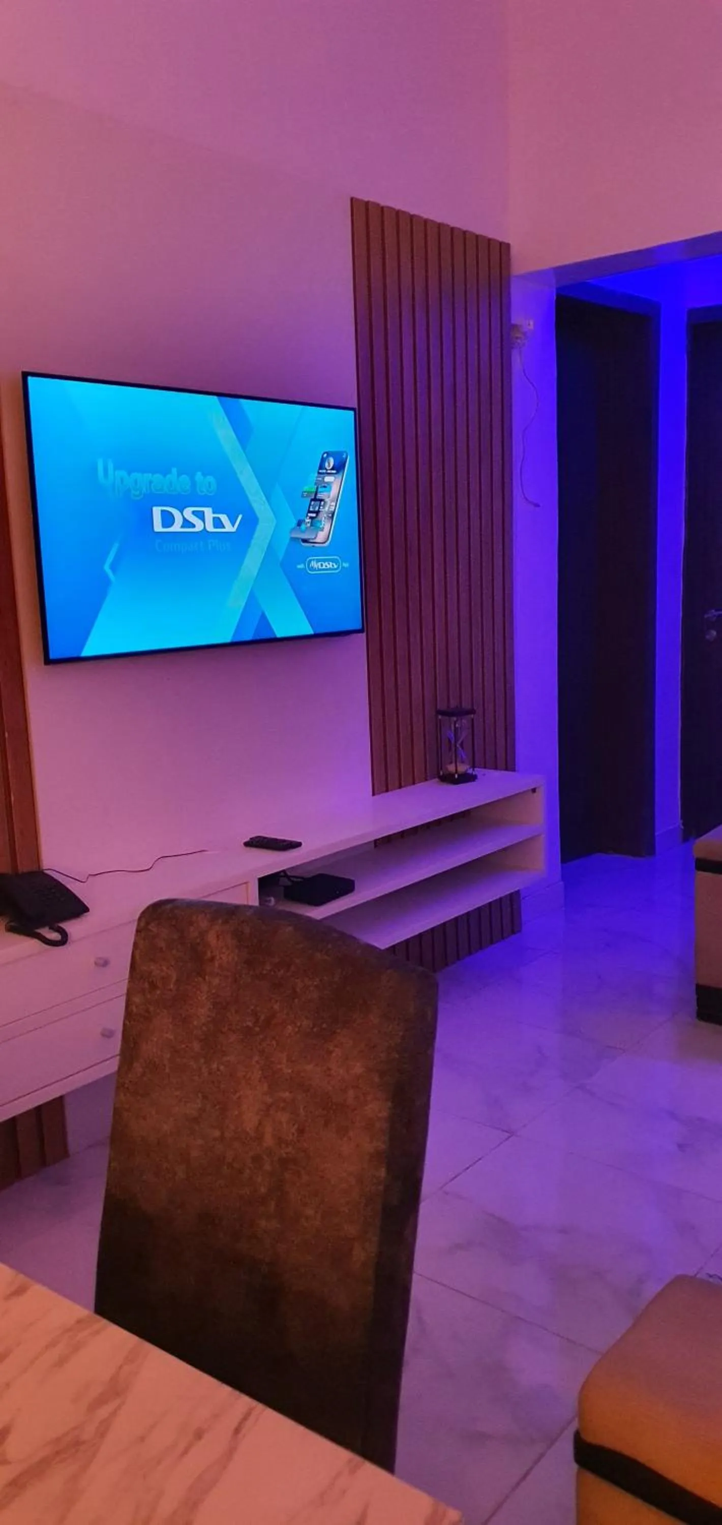 TV and multimedia in Sapphire Residences by Crystal