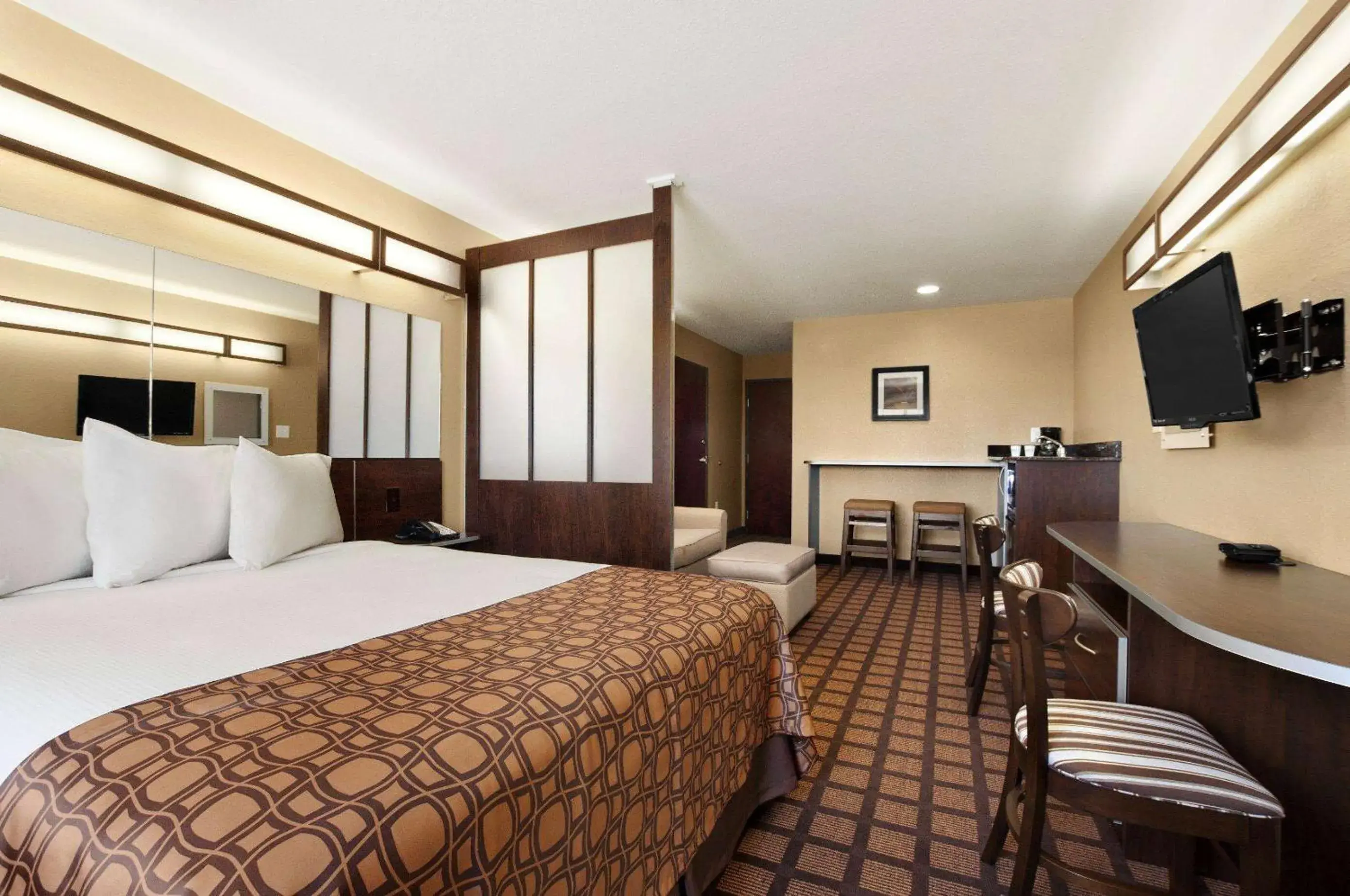 Photo of the whole room in Microtel Inn & Suites Gonzales TX Photo of the whole room in Microtel Inn & Suites Gonzales TX