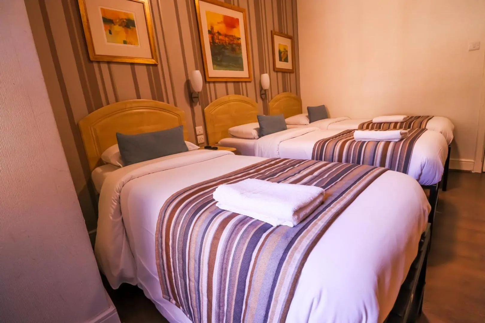 Bed in Fairway Hotel