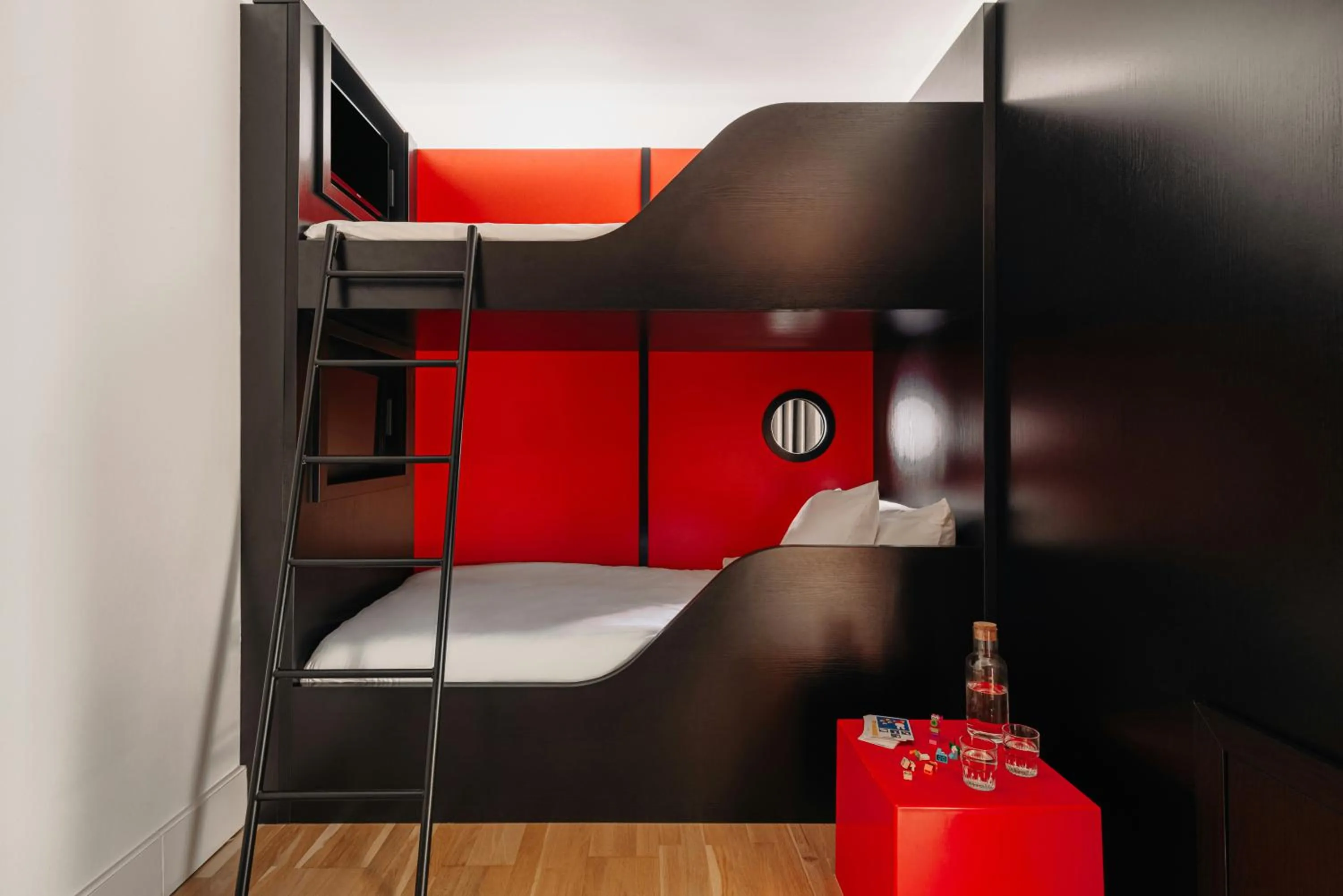 Game Room, Bed in Leonardo Boutique Hotel Maastricht City Center