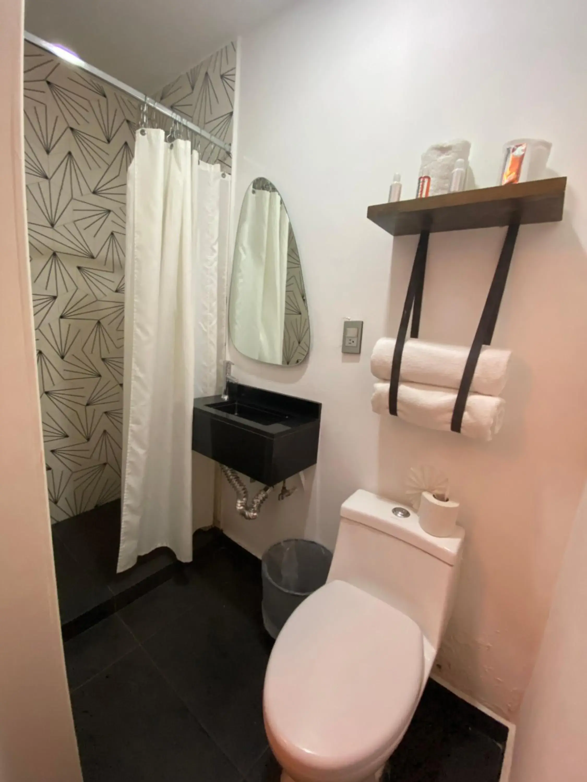 Shower in Suites Alcazar Shower in Suites Alcazar