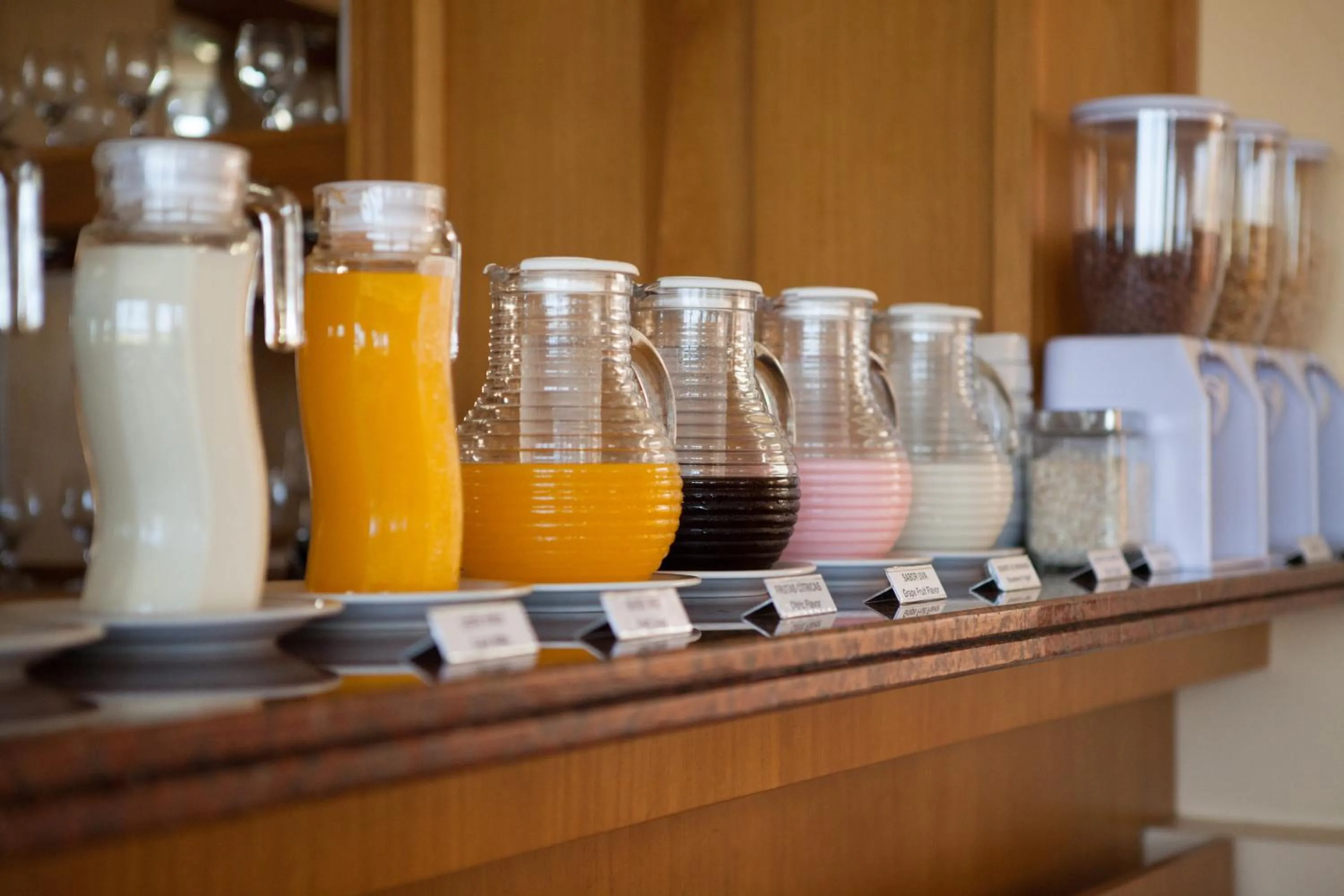 Food and drinks in Nelson Praia Hotel