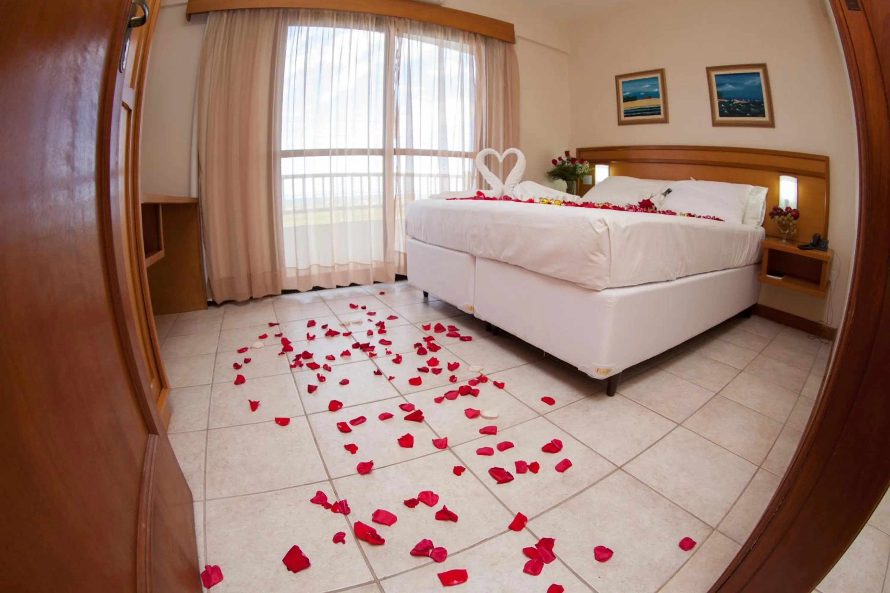 Bedroom, Bed in Nelson Praia Hotel