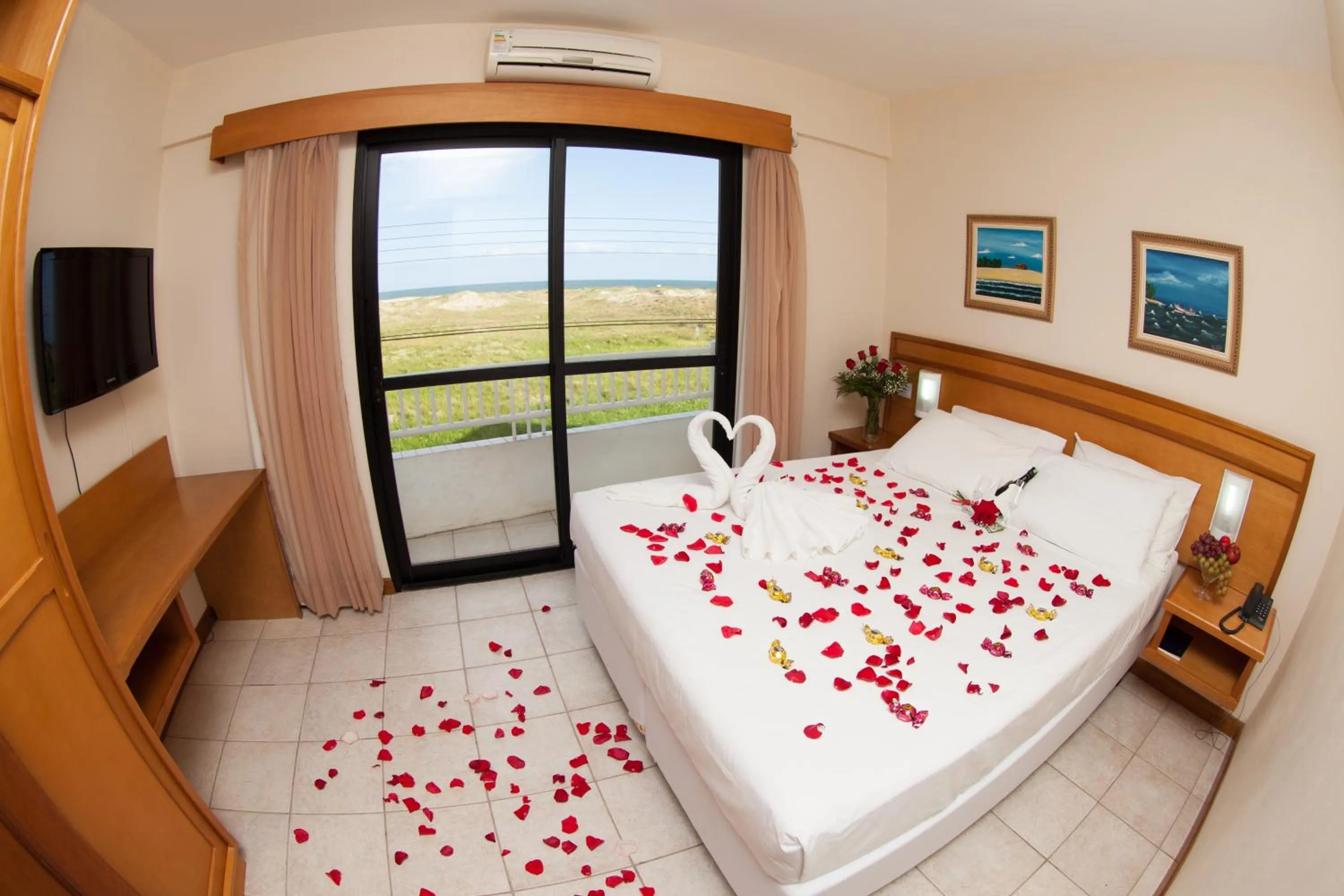 Bedroom, Bed in Nelson Praia Hotel