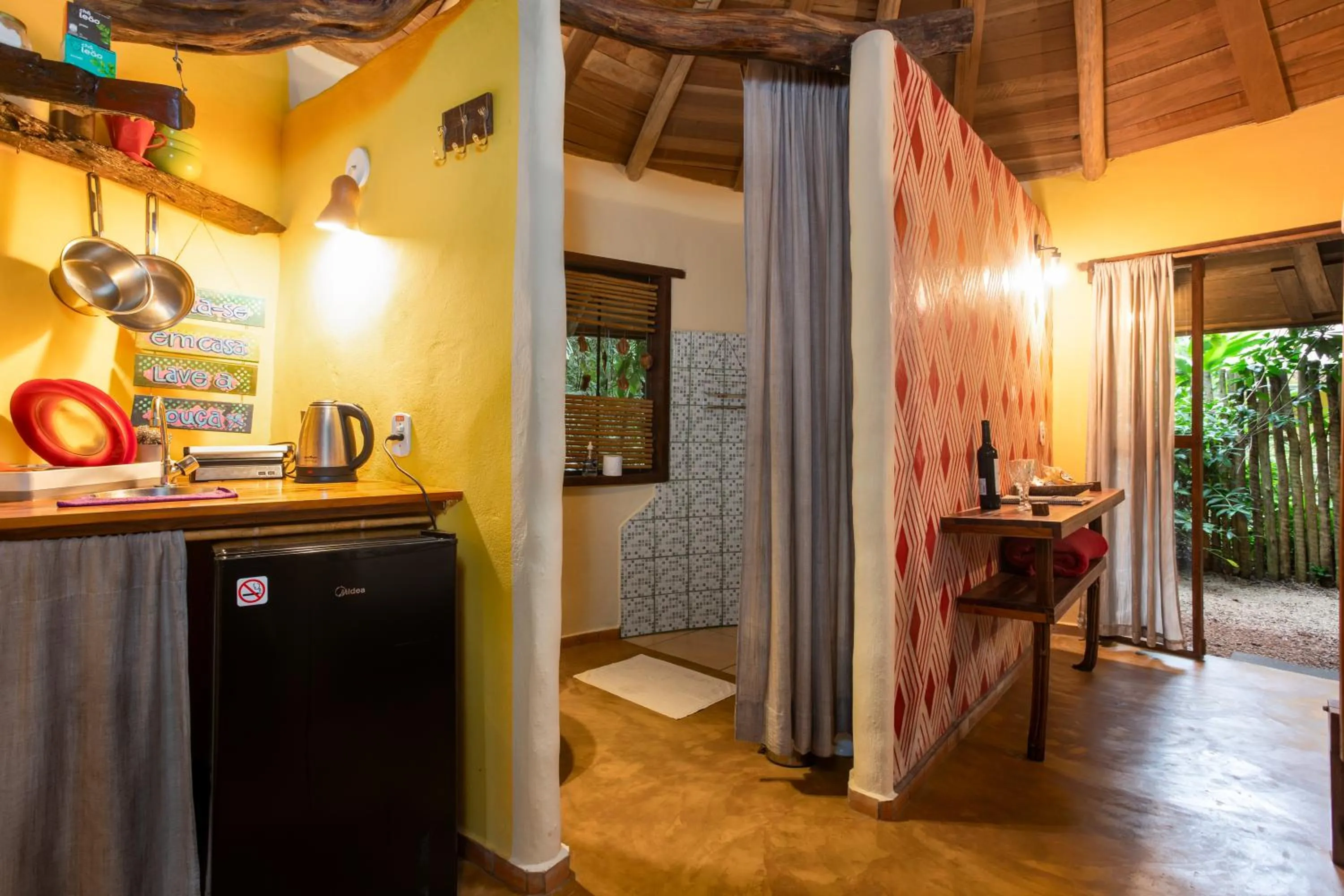 Bedroom in Cantos da Mata