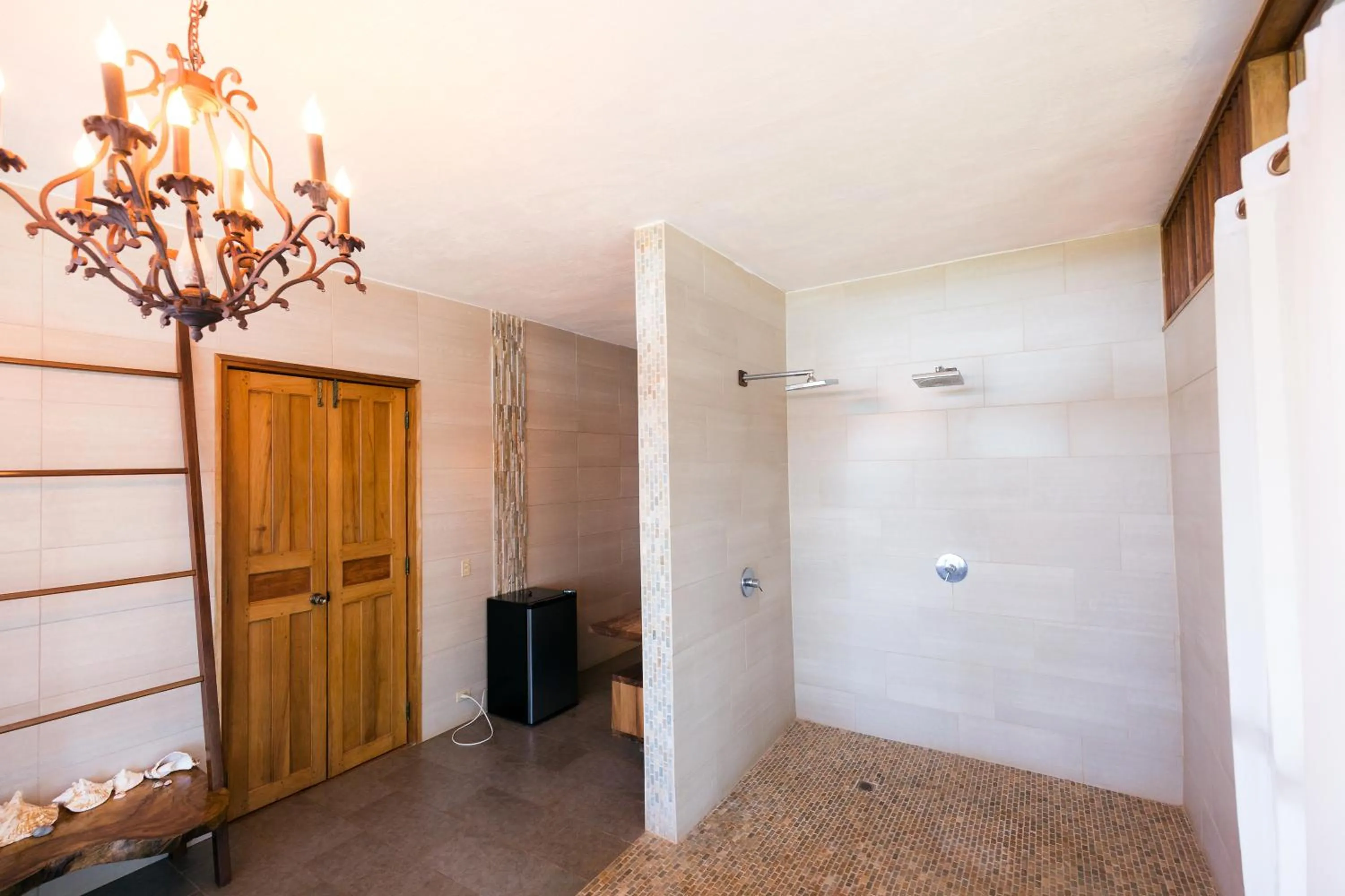 Shower in Punta Duarte Garden Inn