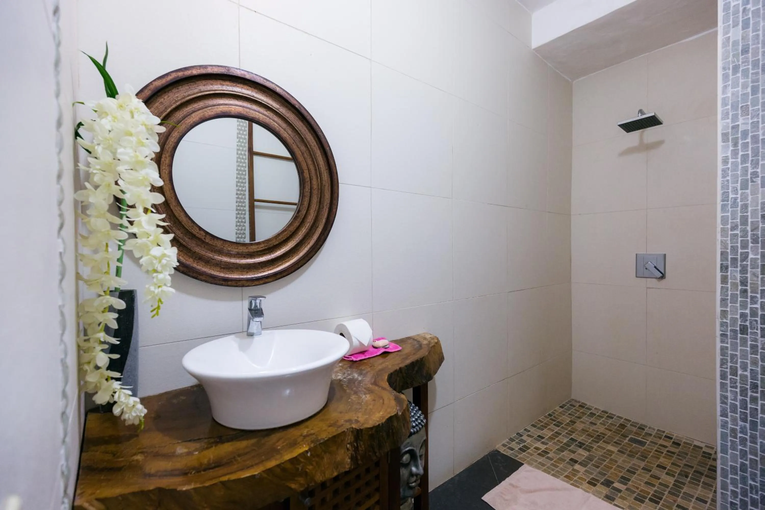 Shower in Punta Duarte Garden Inn