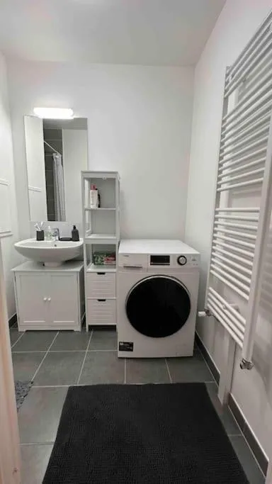 Bathroom in Appartement Cozy - Quartier résidentiel
