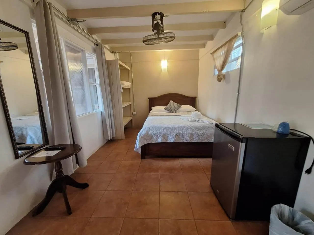 Bedroom, Bed in Hotel M&M Beach House