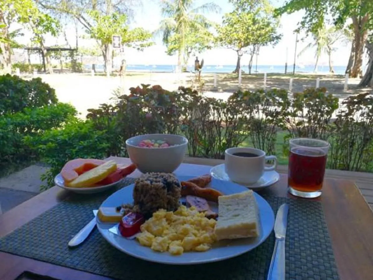 Food in Hotel M&M Beach House