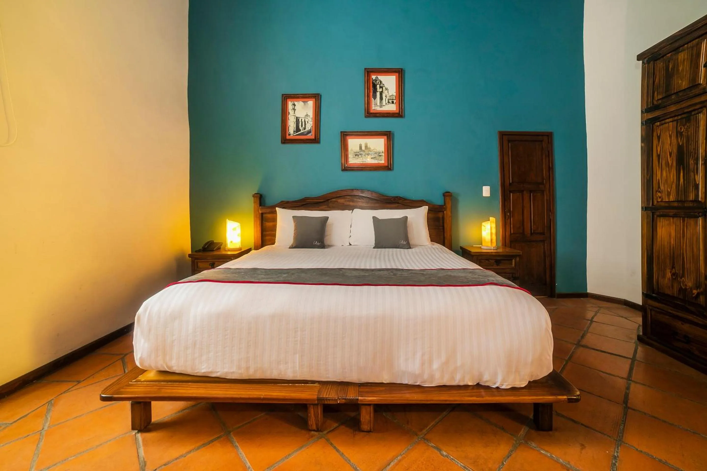 Bedroom, Bed in Collection O Al otro lado del rio, Puebla