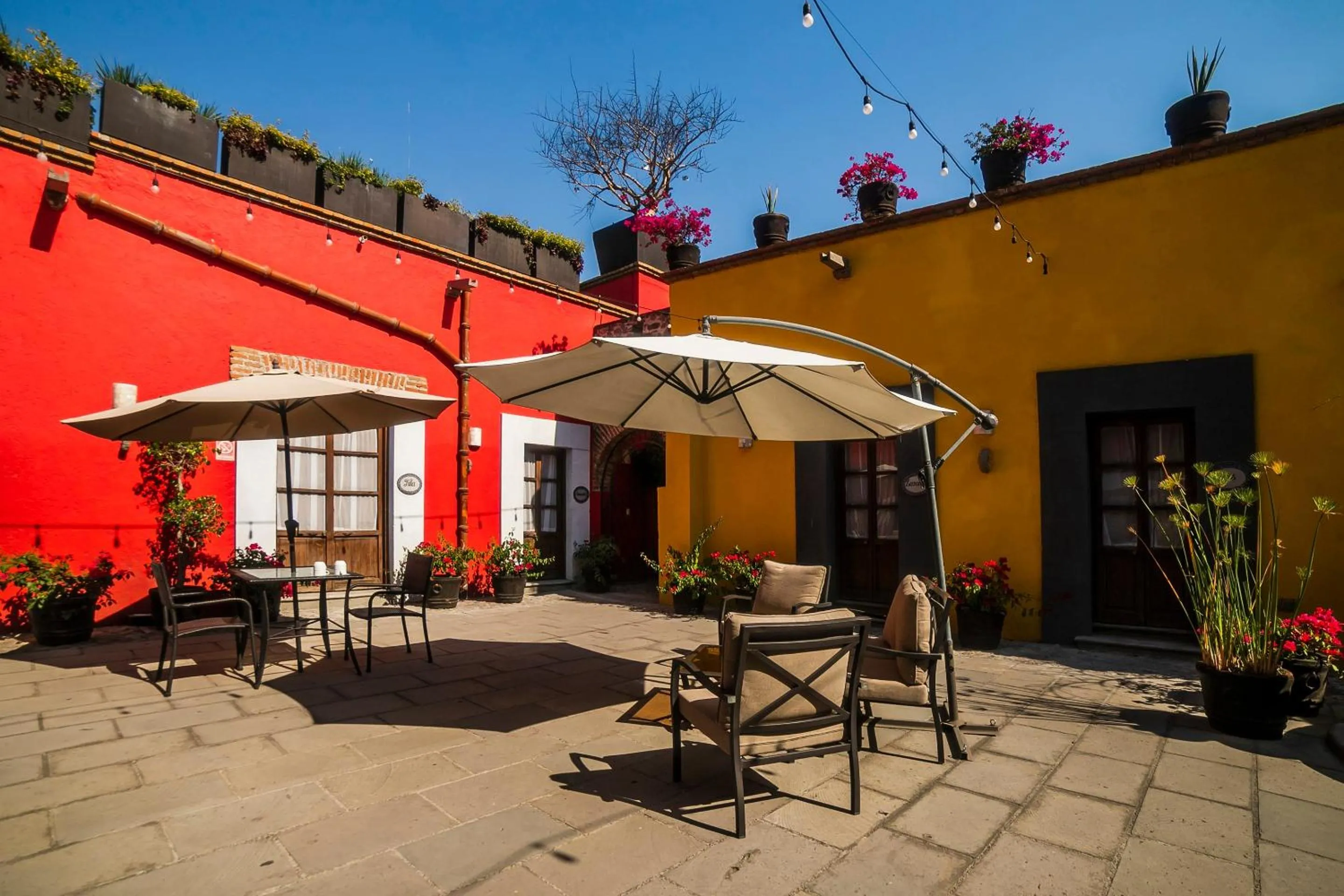 Other in Collection O Al otro lado del rio, Puebla