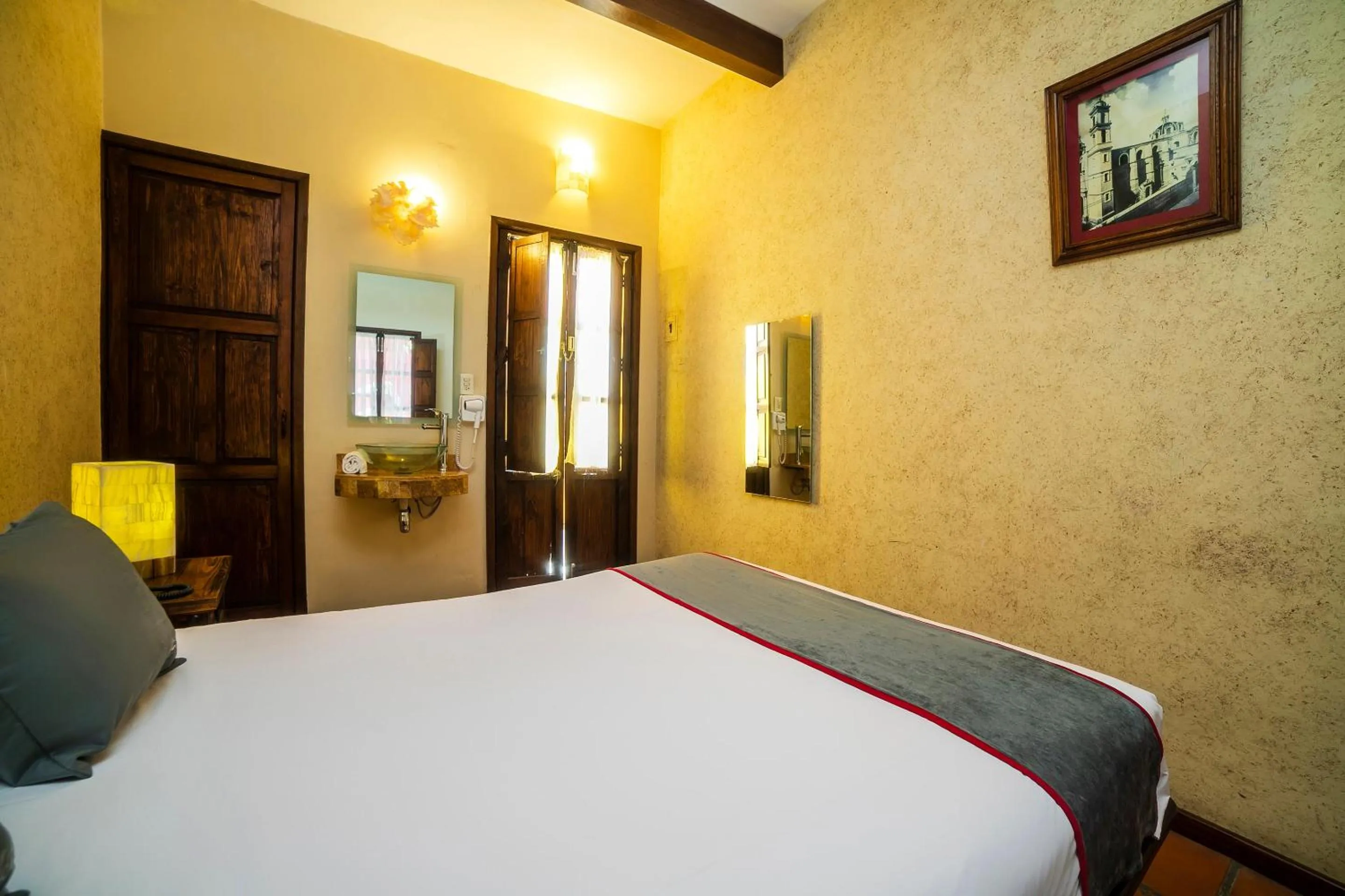 Bedroom, Bed in Collection O Al otro lado del rio, Puebla