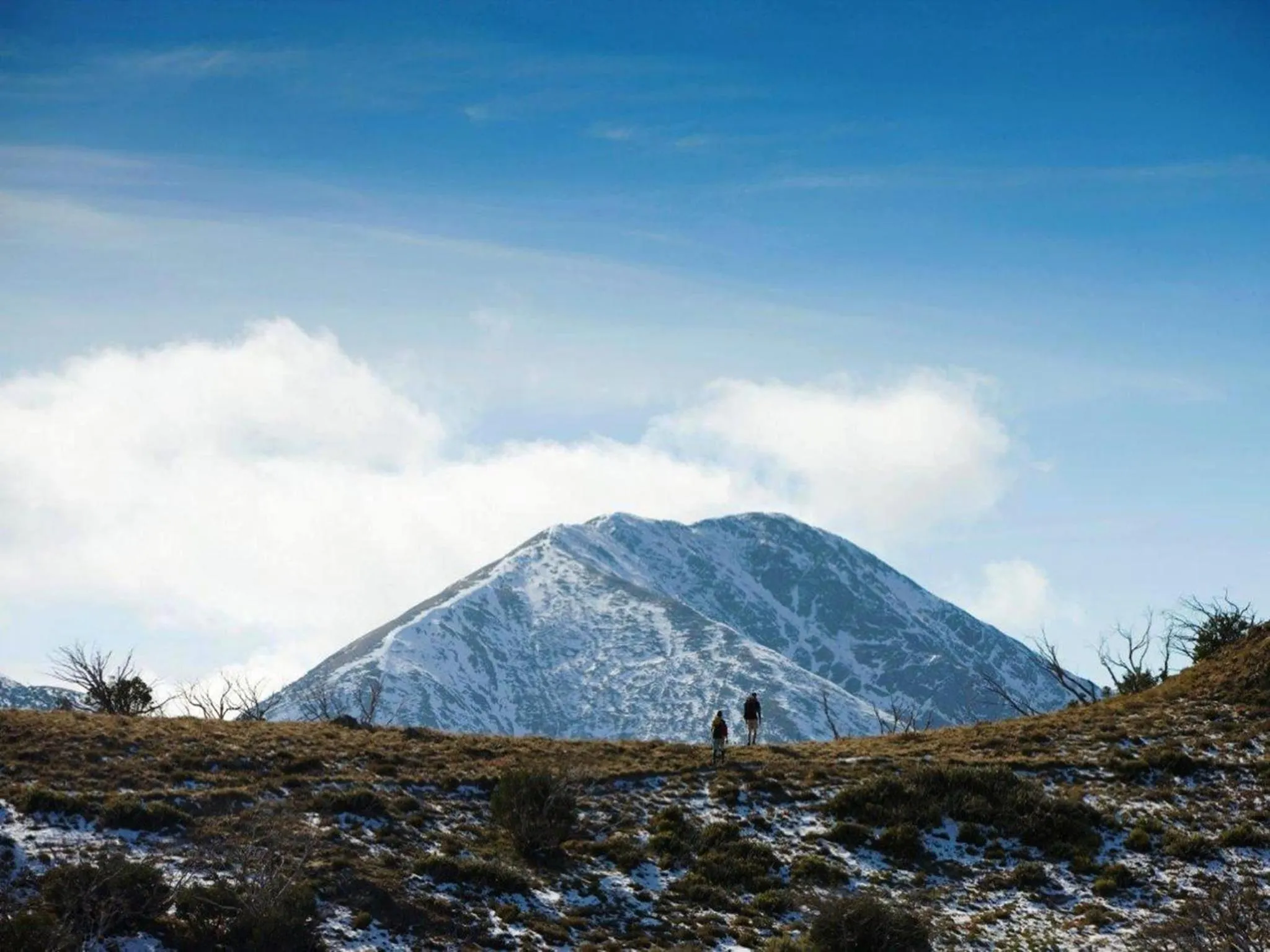 Hiking in Discovery Parks - Bright