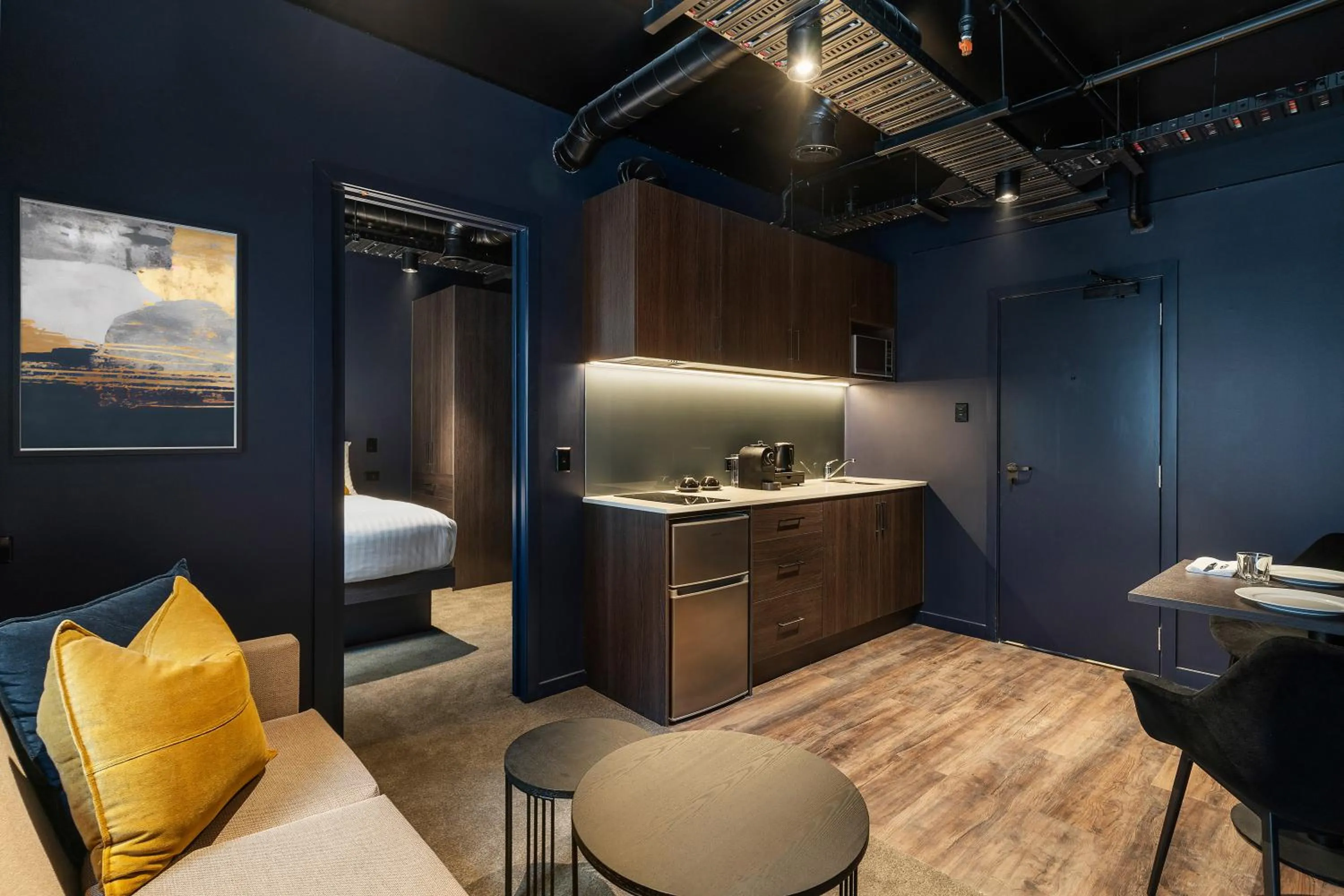 Photo of the whole room in Abstract Hotel