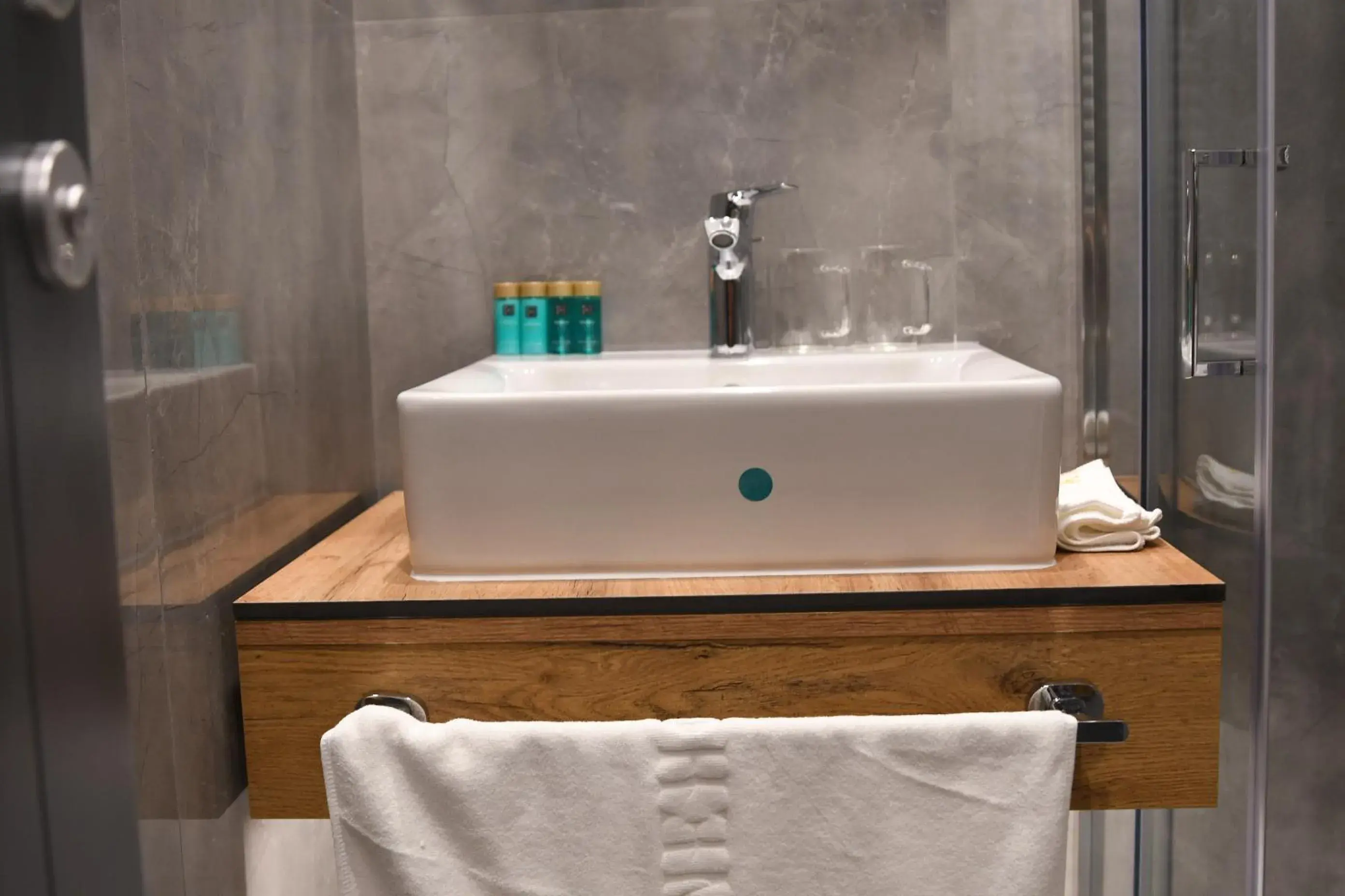 Deluxe Twin Room - single occupancy in KAME HOTEL BELGRADE,贝尔格莱德凯美酒店 Deluxe Twin Room - single occupancy in KAME HOTEL BELGRADE,贝尔格莱德凯美酒店