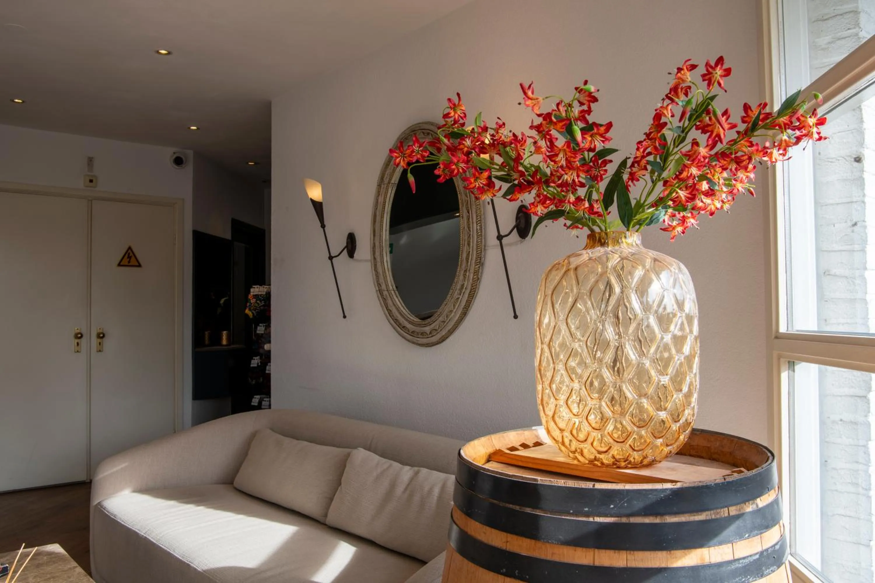 Lobby or reception in Boutique Hotel Herbergh Amsterdam Airport FREE PARKING