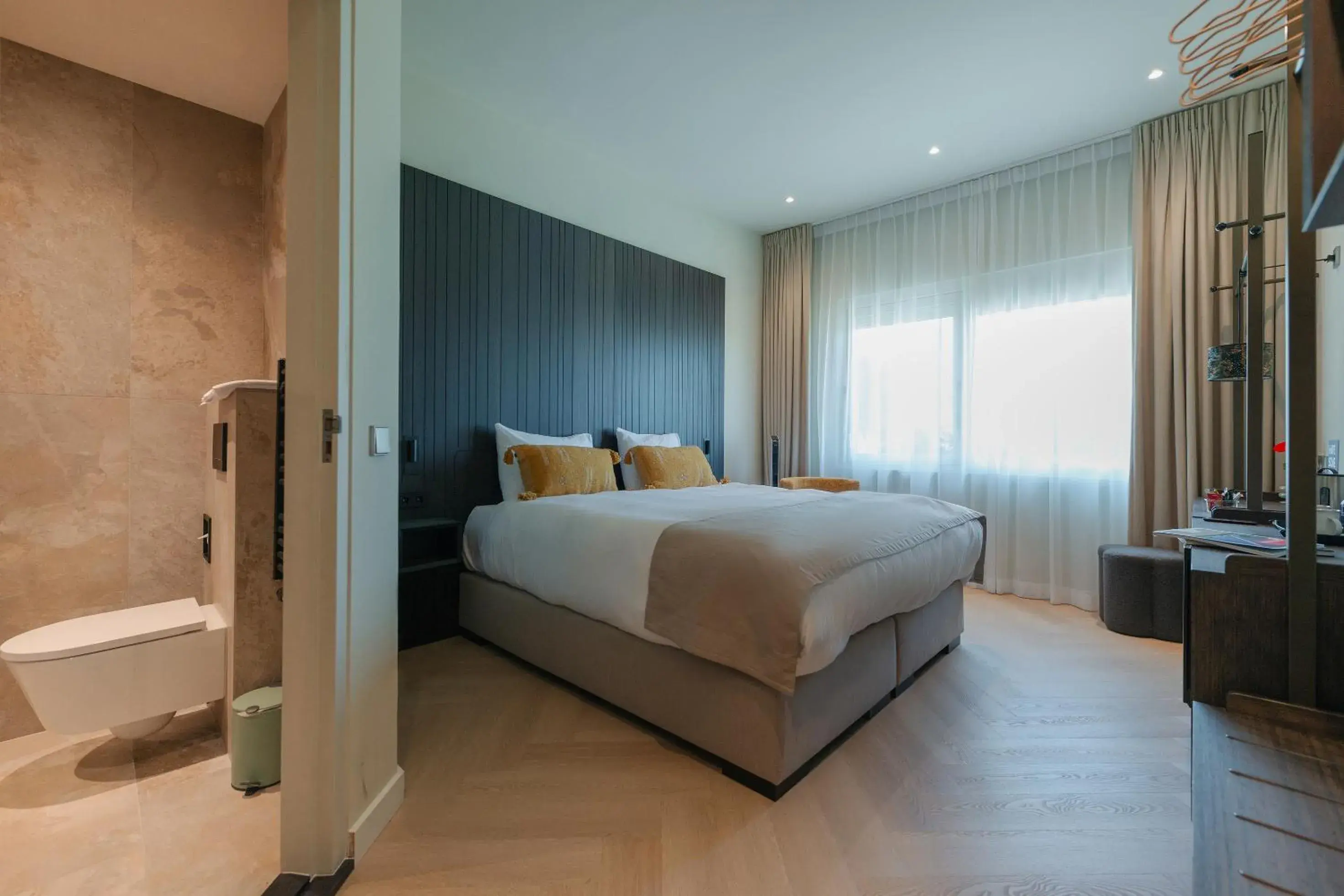 Photo of the whole room, Bed in Boutique Hotel Herbergh Amsterdam Airport FREE PARKING Photo of the whole room, Bed in Boutique Hotel Herbergh Amsterdam Airport FREE PARKING