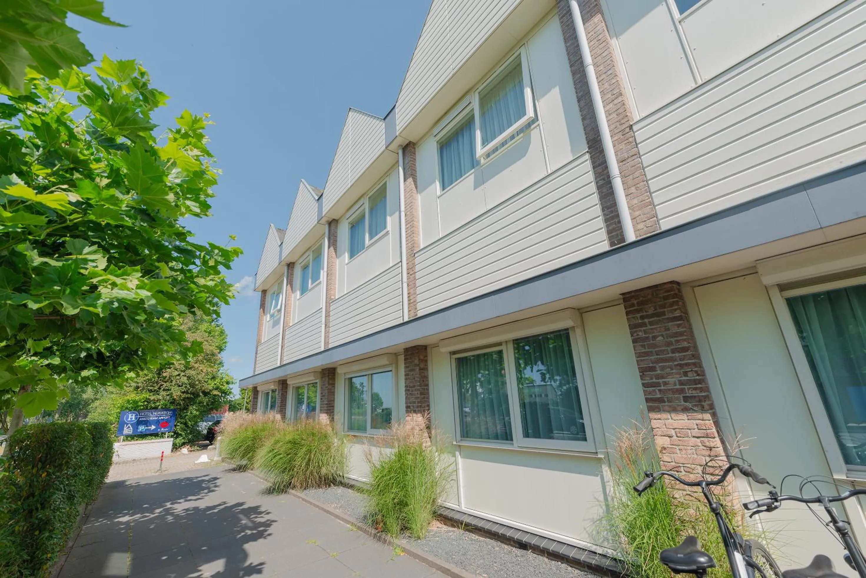 Property building in Boutique Hotel Herbergh Amsterdam Airport FREE PARKING