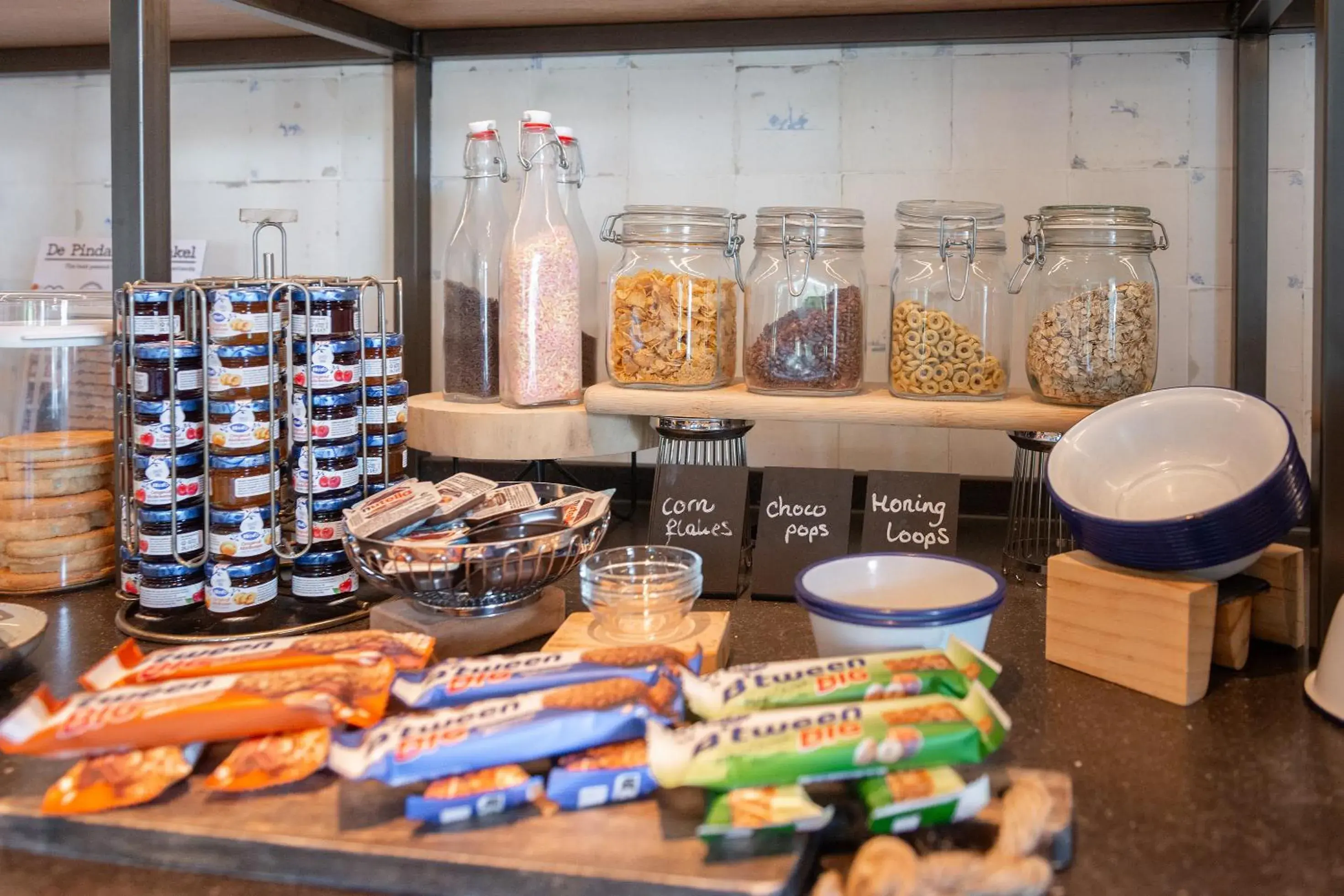 Food and drinks in Boutique Hotel Herbergh Amsterdam Airport FREE PARKING Food and drinks in Boutique Hotel Herbergh Amsterdam Airport FREE PARKING