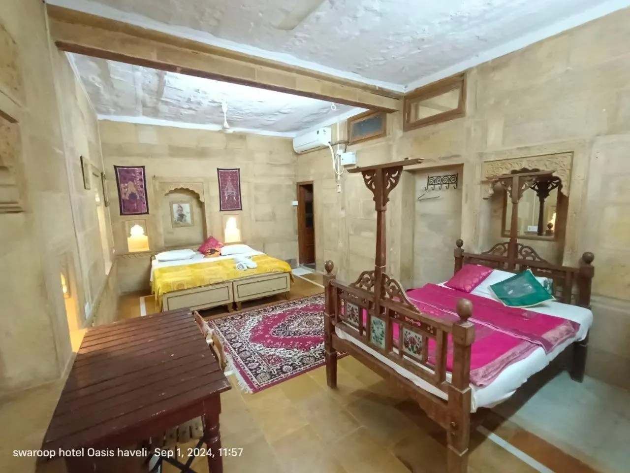 Bed in Hotel Oasis Haveli Jaisalmer