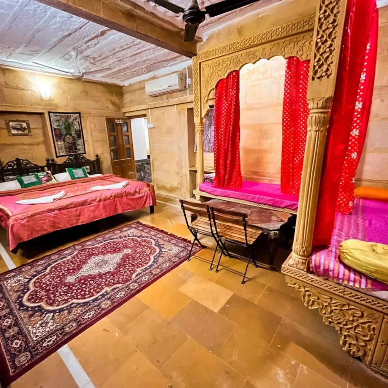 Bed in Hotel Oasis Haveli Jaisalmer