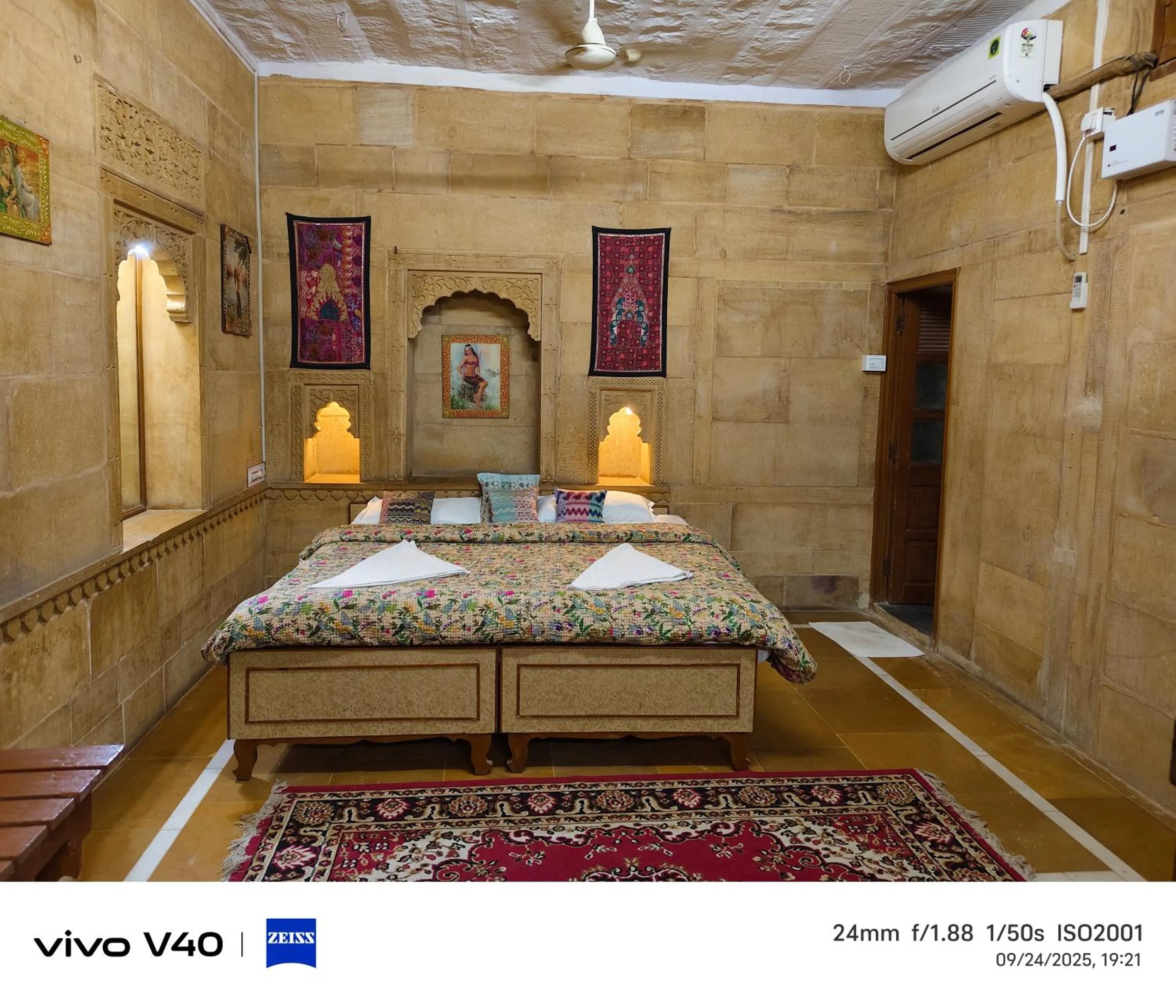 Bed in Hotel Oasis Haveli Jaisalmer
