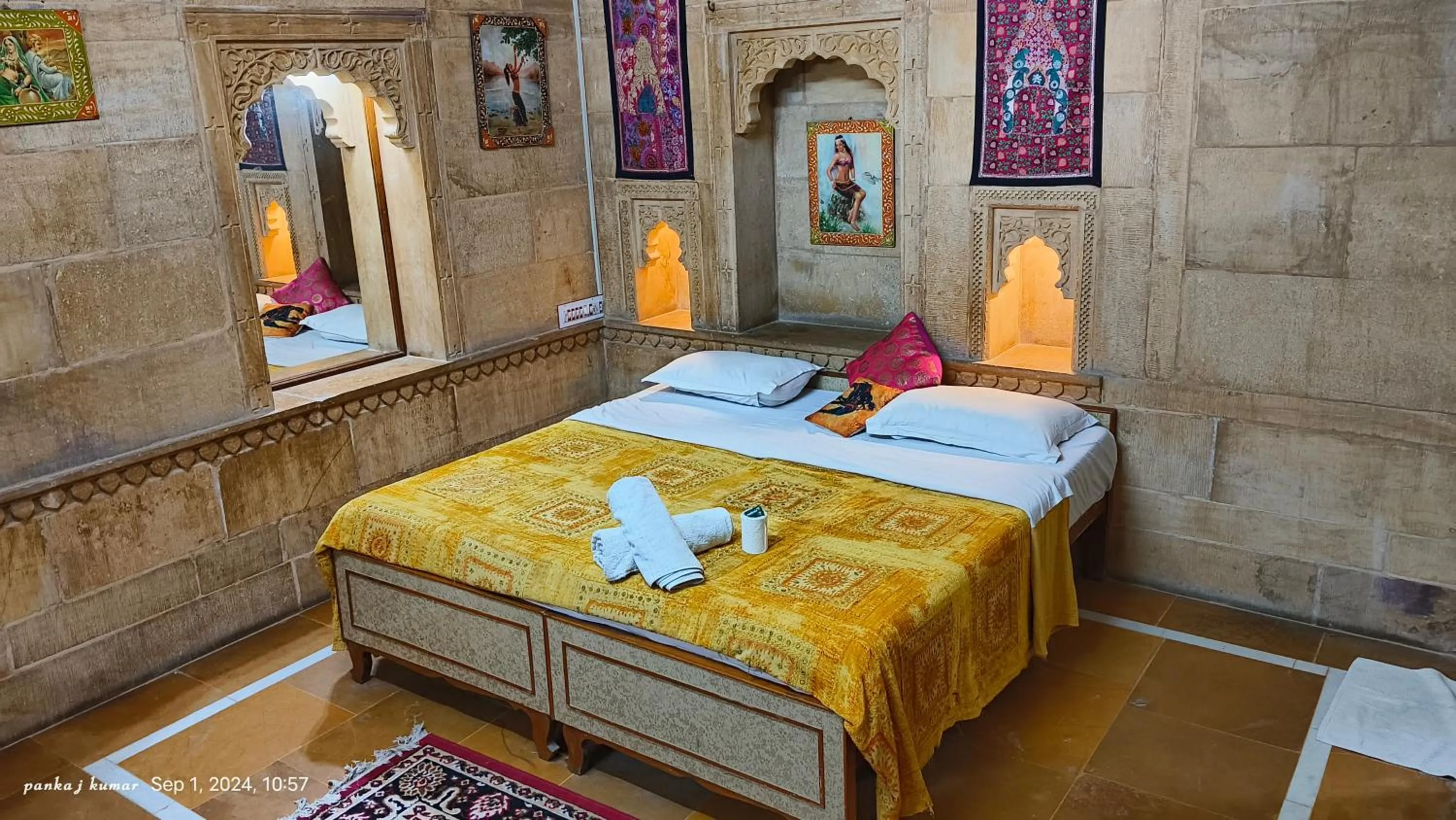 Bed in Hotel Oasis Haveli Jaisalmer