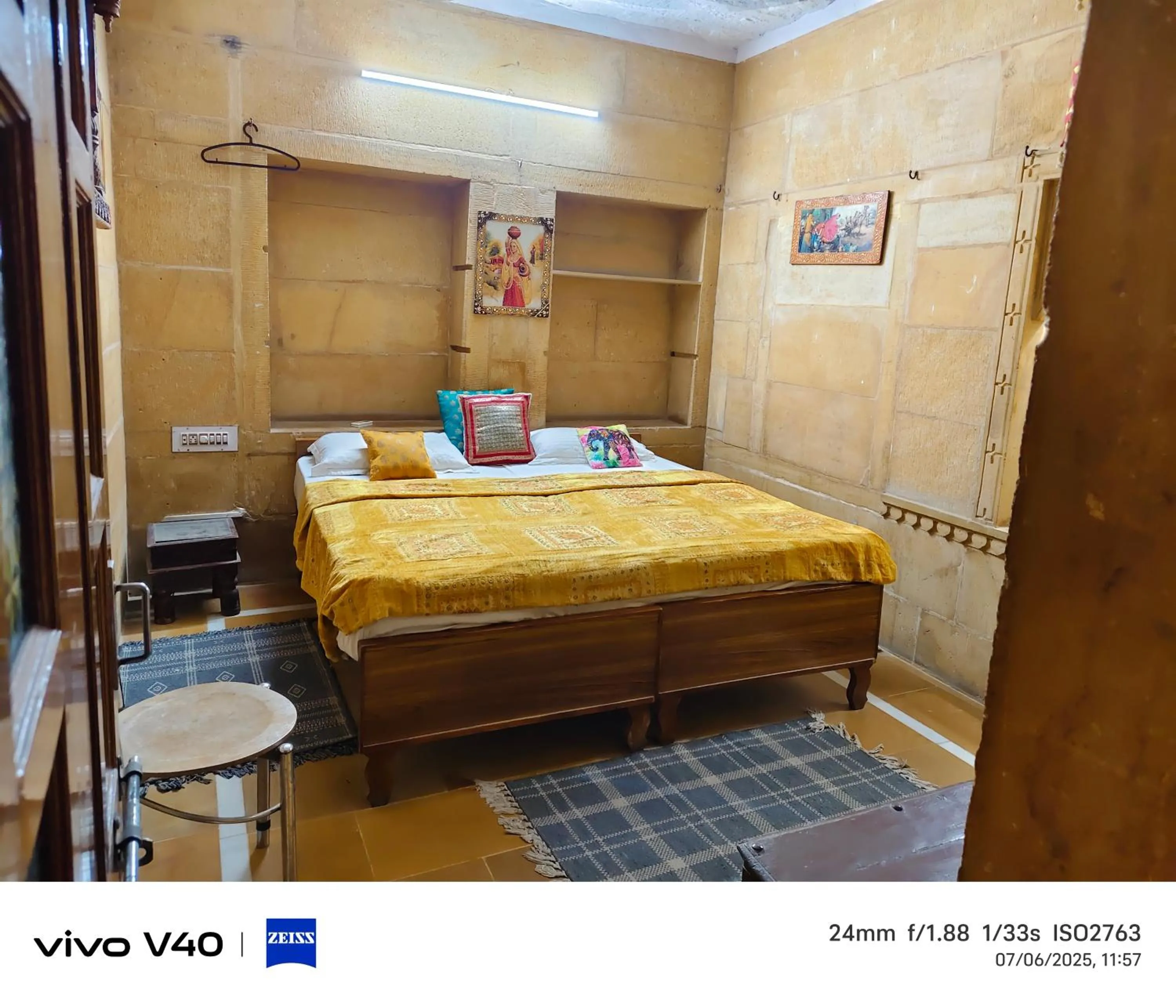 Bed in Hotel Oasis Haveli Jaisalmer
