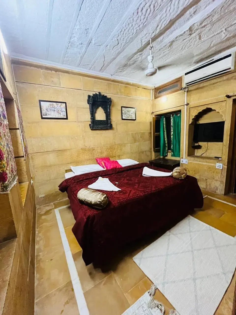 Standard Double Room in Hotel Oasis Haveli Jaisalmer Standard Double Room in Hotel Oasis Haveli Jaisalmer