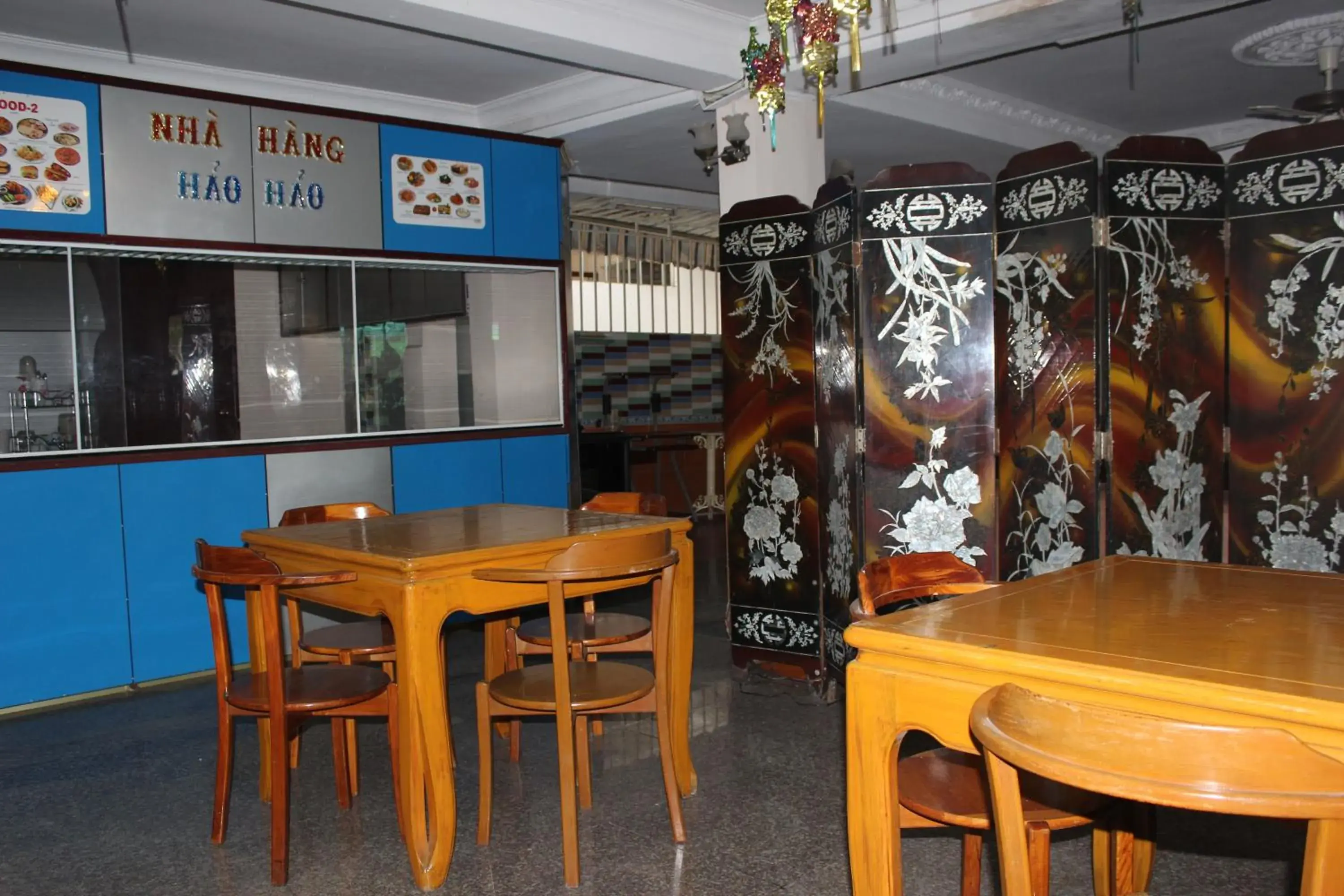 Restaurant/places to eat in Nhat Binh Hotel Restaurant/places to eat in Nhat Binh Hotel