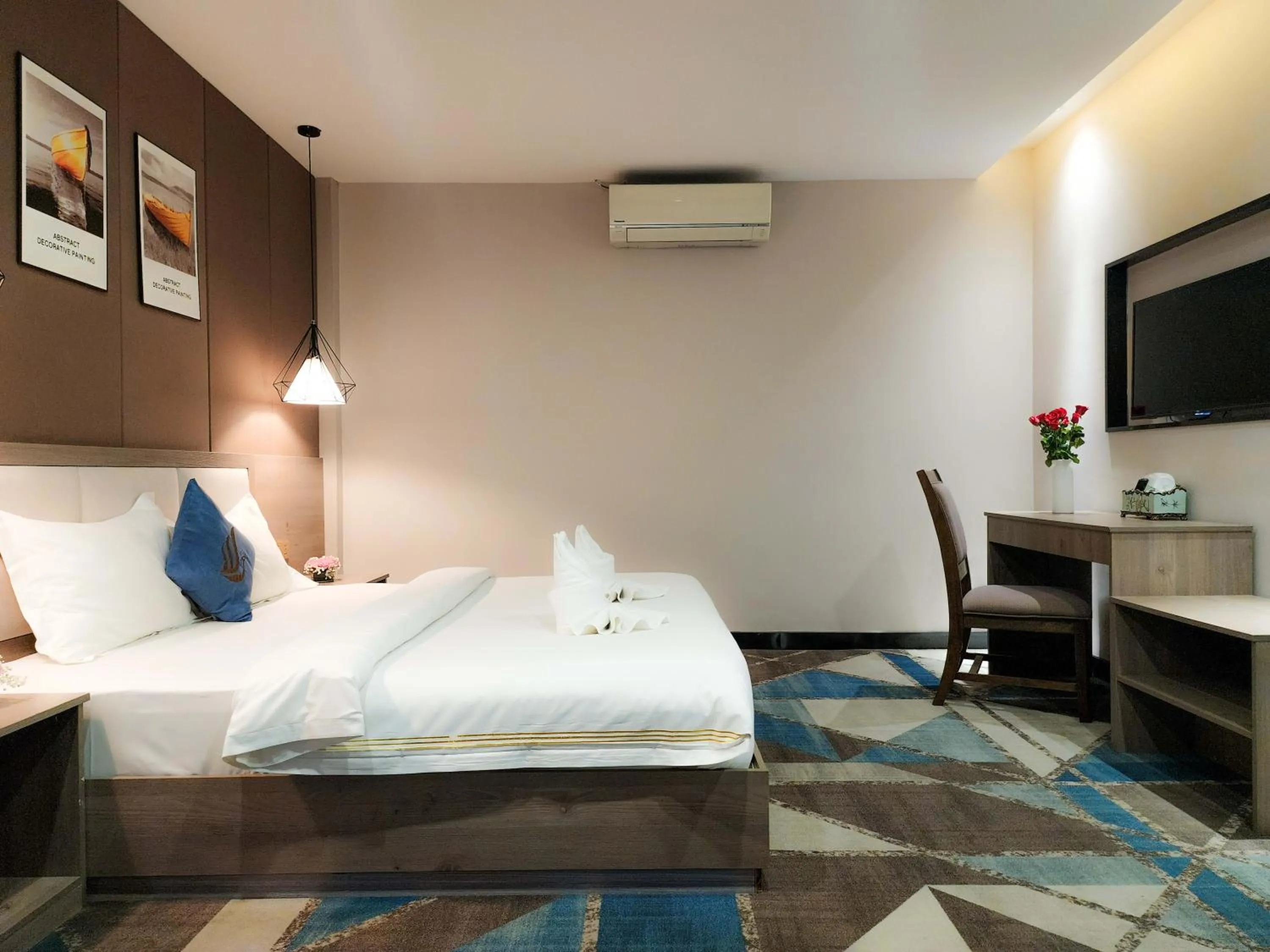 Bedroom in Sunshine Hotel