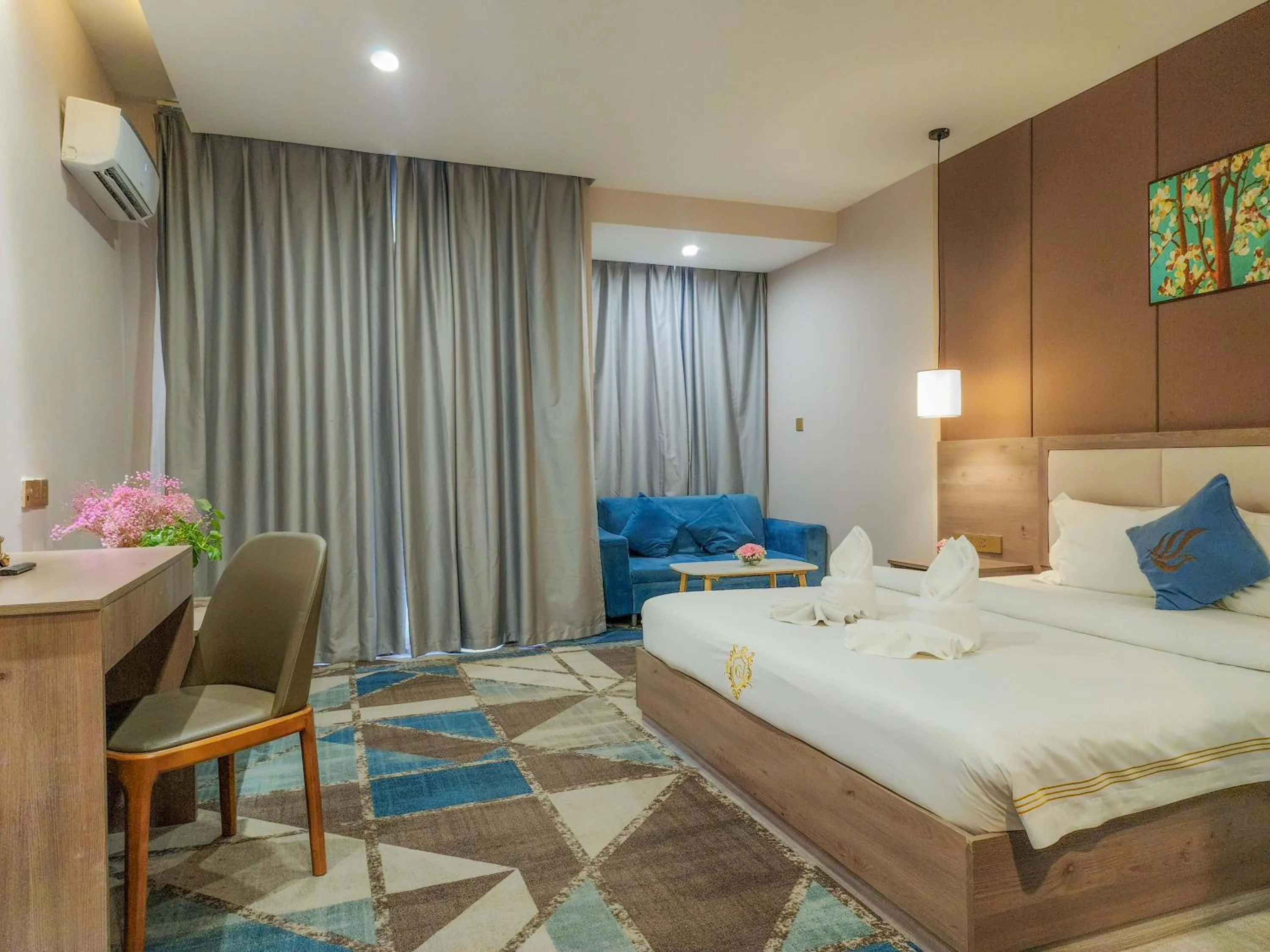 Bedroom in Sunshine Hotel