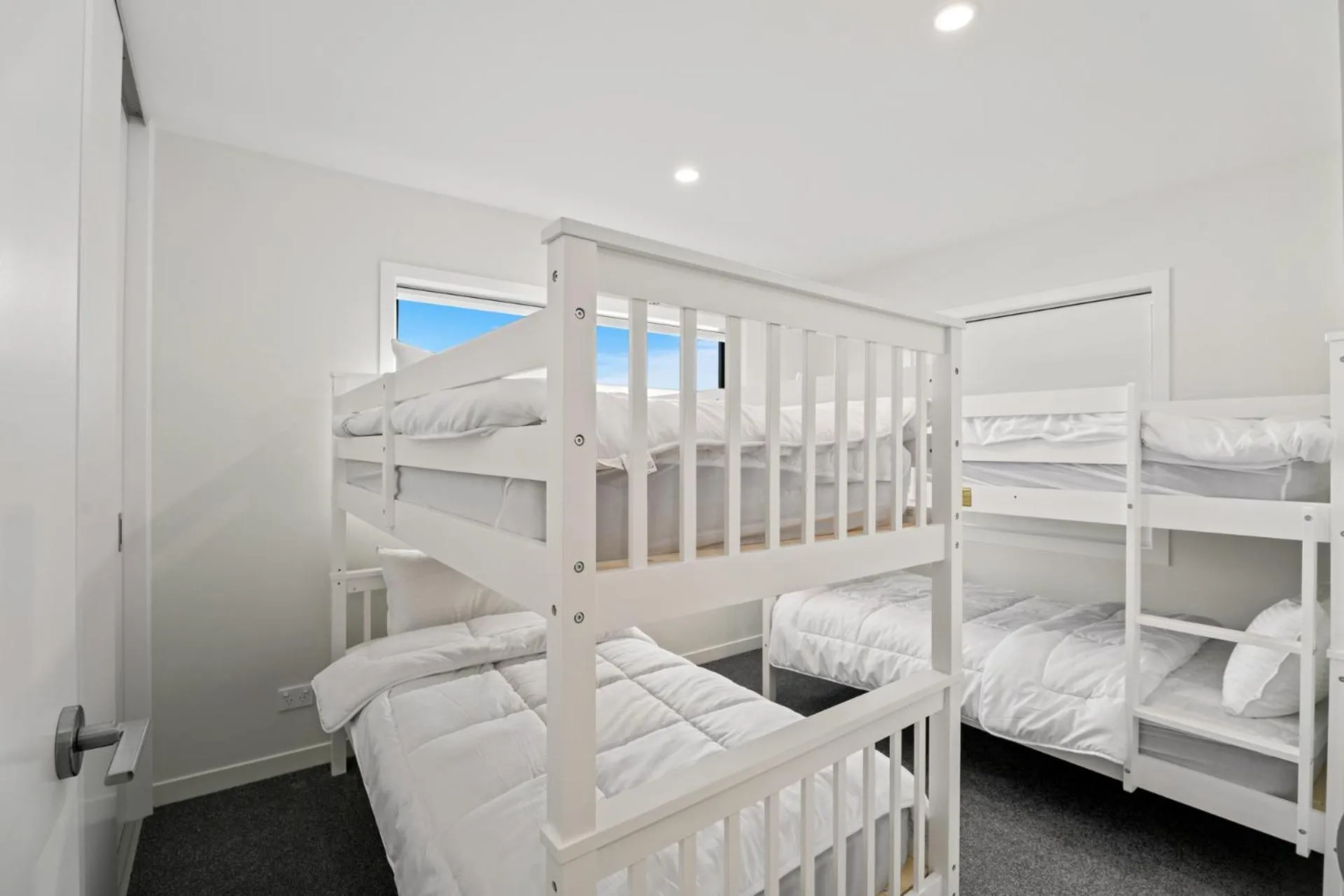 Property building, Bed in Wanaka Wonder - Wanaka Holiday Home