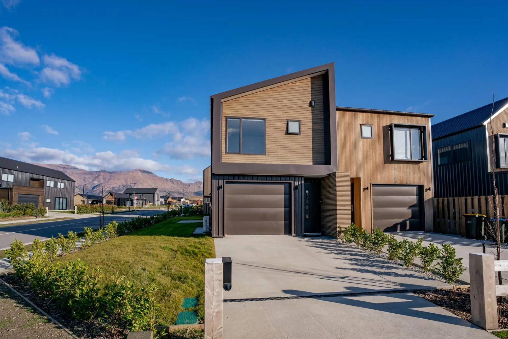 Property building in Wanaka Wonder - Wanaka Holiday Home