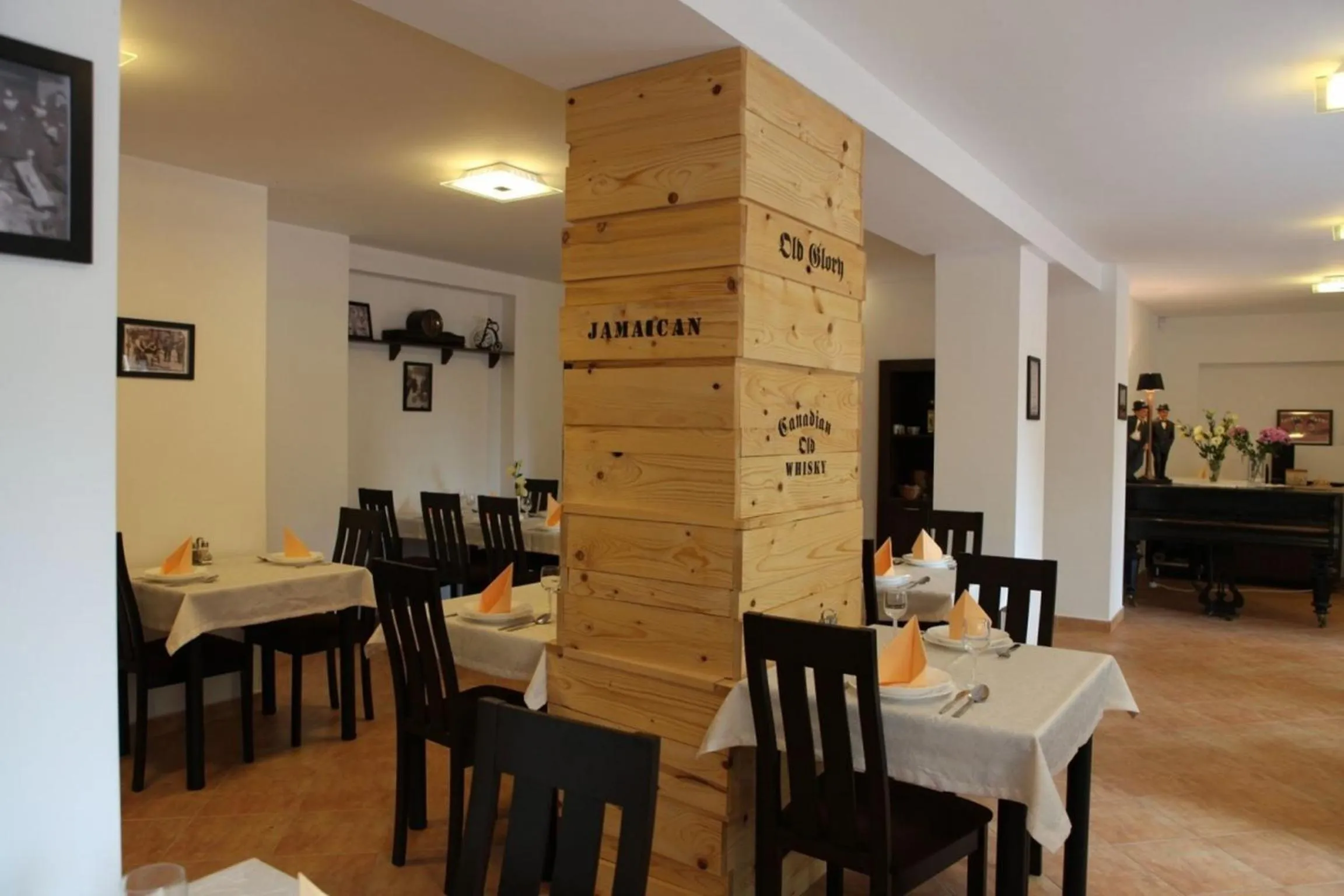 Restaurant/places to eat in Stan és Panzió